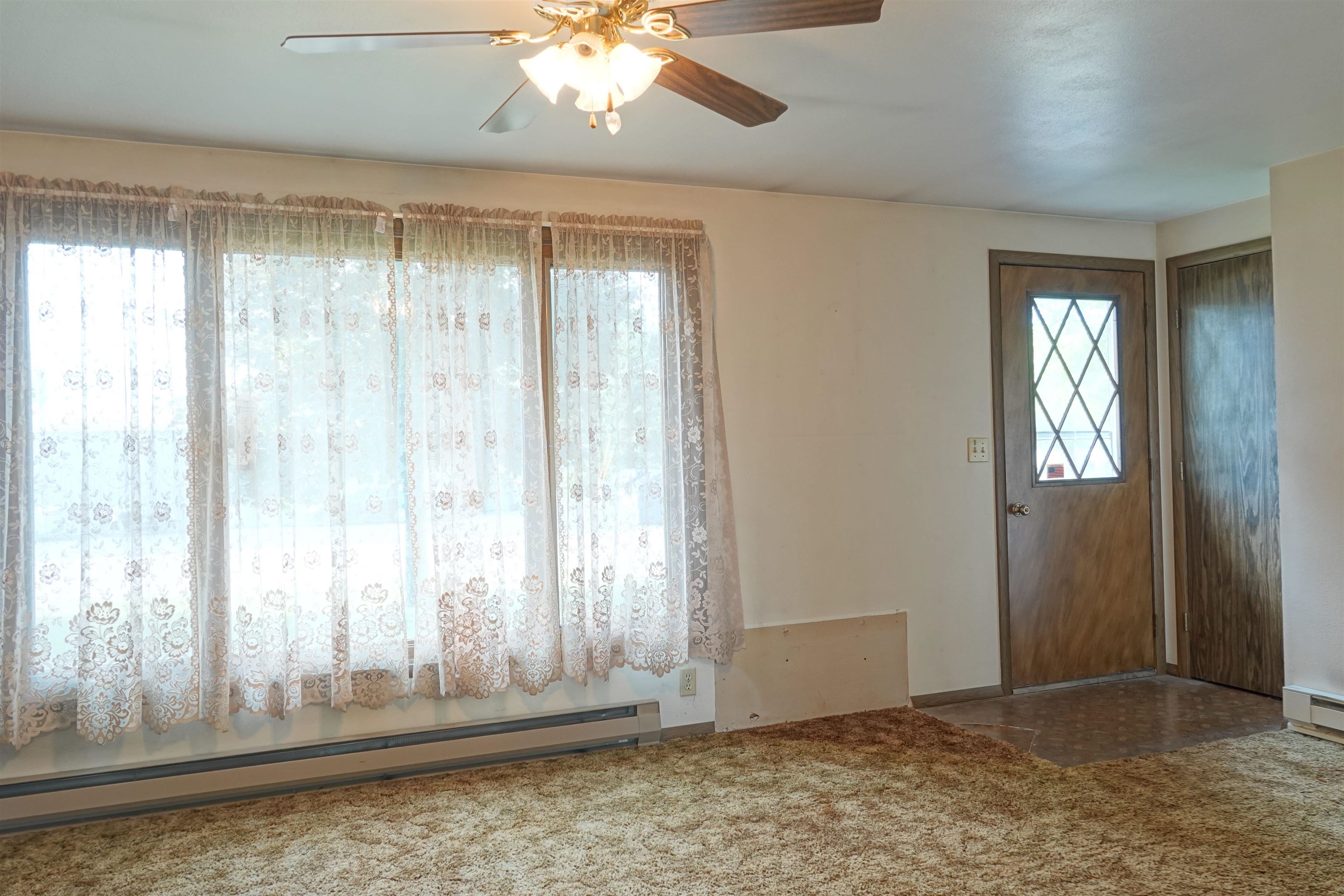406 E PINE STREET, Abbotsford, Wisconsin 54405, 2 Bedrooms Bedrooms, ,1 BathroomBathrooms,Residential,For Sale,406 E PINE STREET,22603762