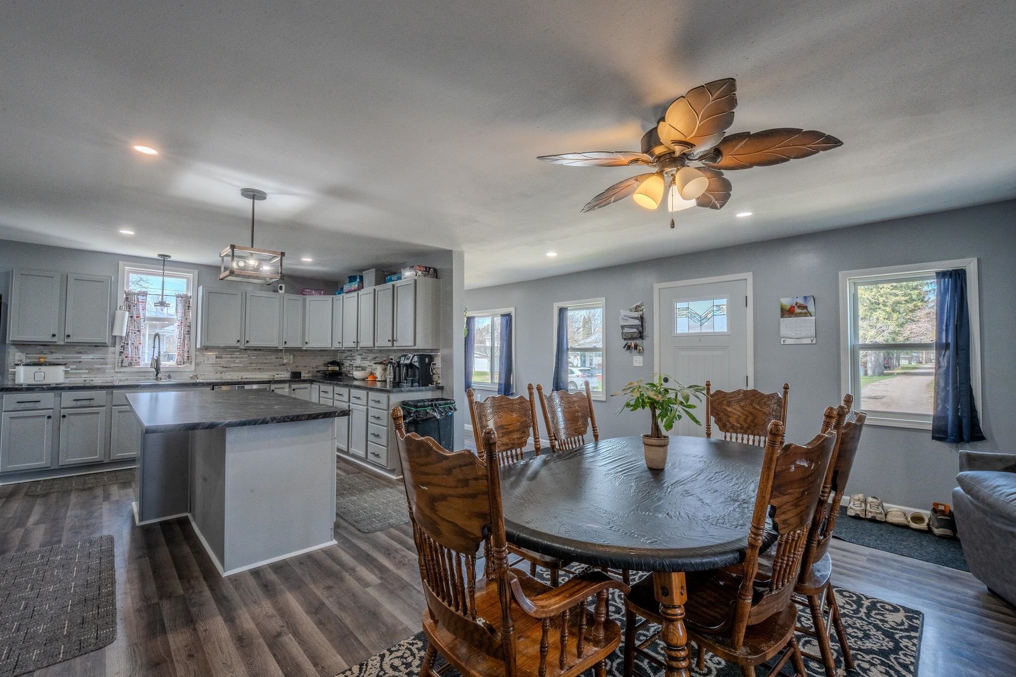 1013 9TH AVENUE, Antigo, Wisconsin 54409, 4 Bedrooms Bedrooms, ,2 BathroomsBathrooms,Residential,For Sale,1013 9TH AVENUE,22603763