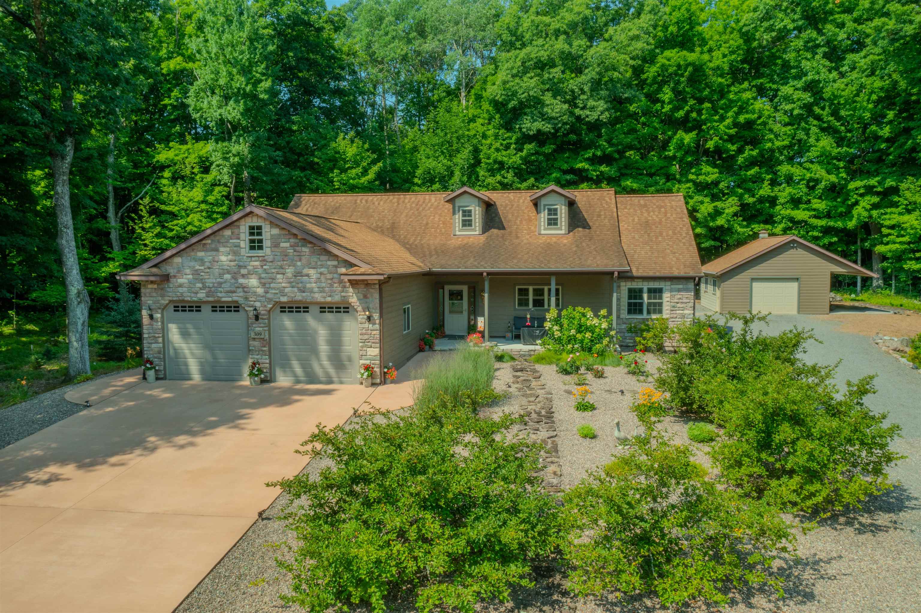 309 WINNEBAGO AVENUE, Hatley, Wisconsin 54440, 3 Bedrooms Bedrooms, ,2 BathroomsBathrooms,Residential,For Sale,309 WINNEBAGO AVENUE,22603767