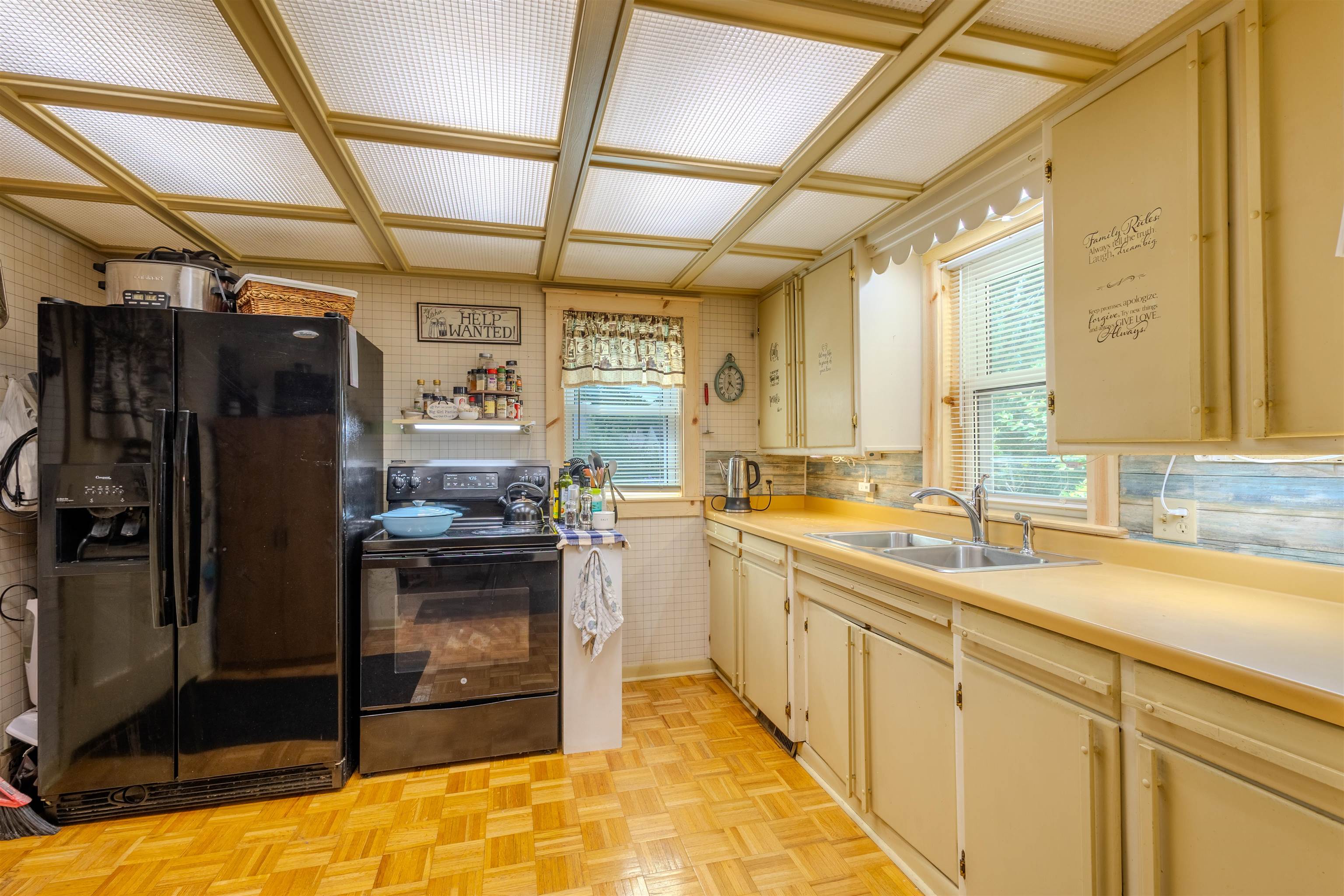 1761 SMITH STREET, Wisconsin Rapids, Wisconsin 54494, 3 Bedrooms Bedrooms, ,2 BathroomsBathrooms,Residential,For Sale,1761 SMITH STREET,22603771