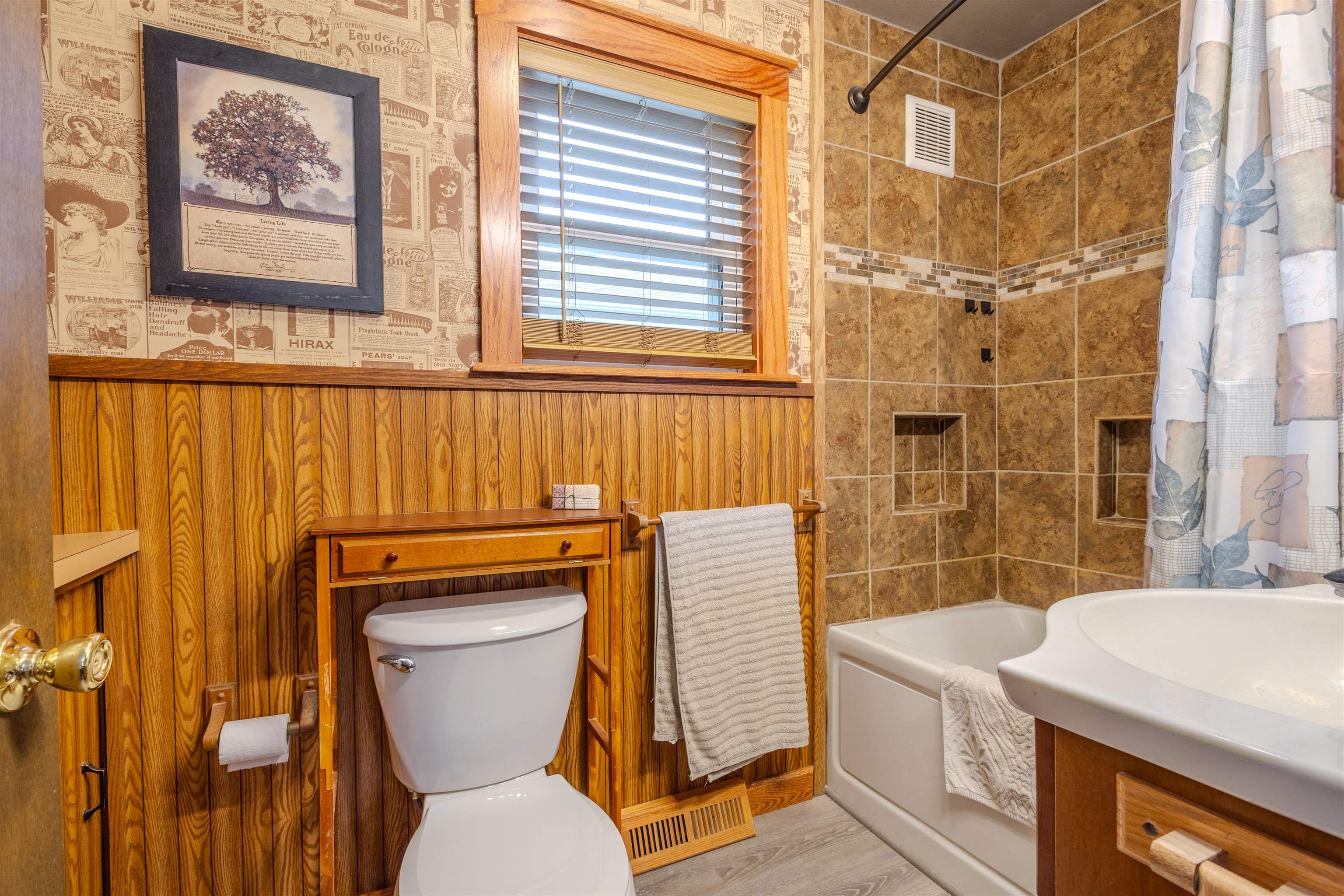 1761 SMITH STREET, Wisconsin Rapids, Wisconsin 54494, 3 Bedrooms Bedrooms, ,2 BathroomsBathrooms,Residential,For Sale,1761 SMITH STREET,22603771