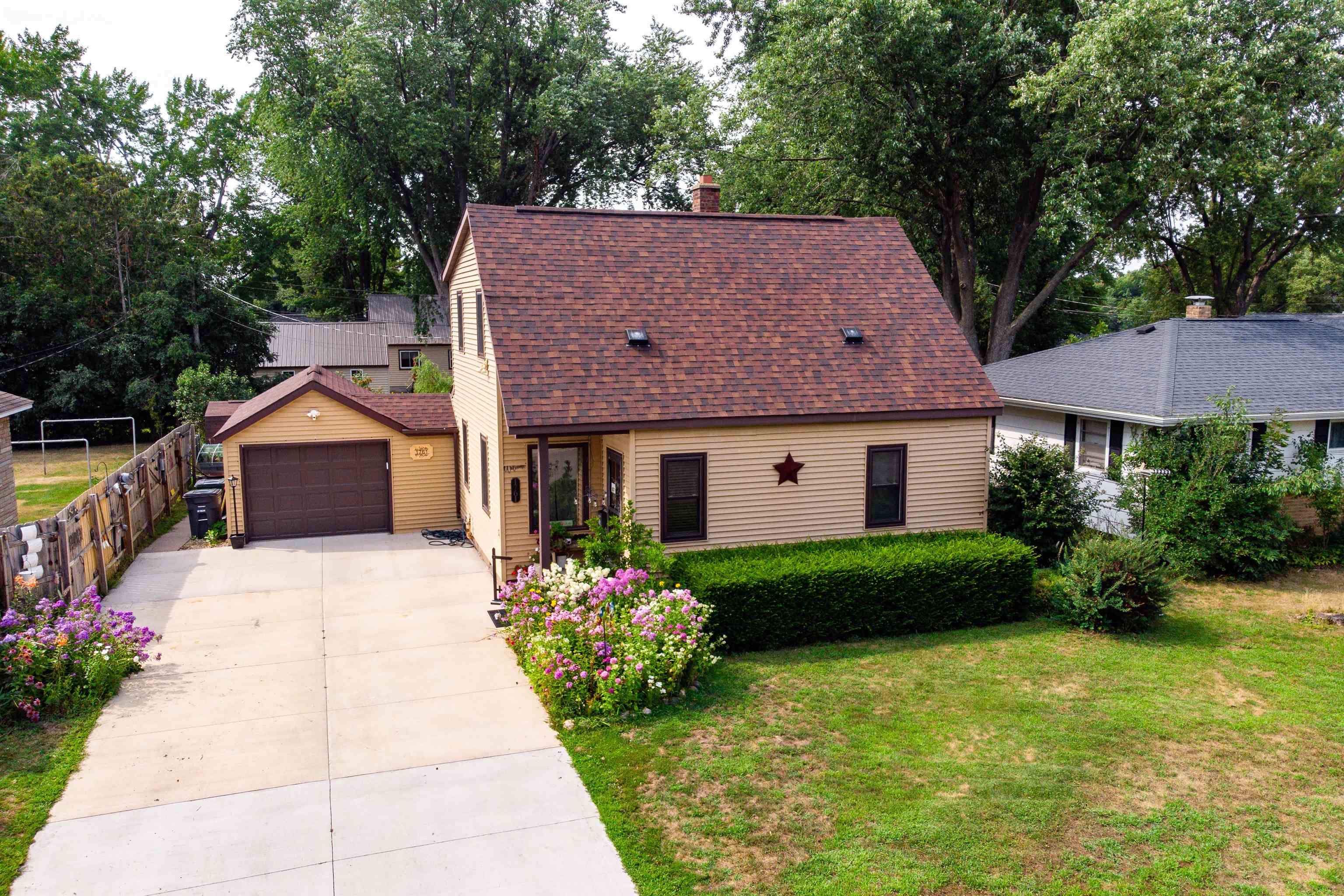 1761 SMITH STREET, Wisconsin Rapids, Wisconsin 54494, 3 Bedrooms Bedrooms, ,2 BathroomsBathrooms,Residential,For Sale,1761 SMITH STREET,22603771