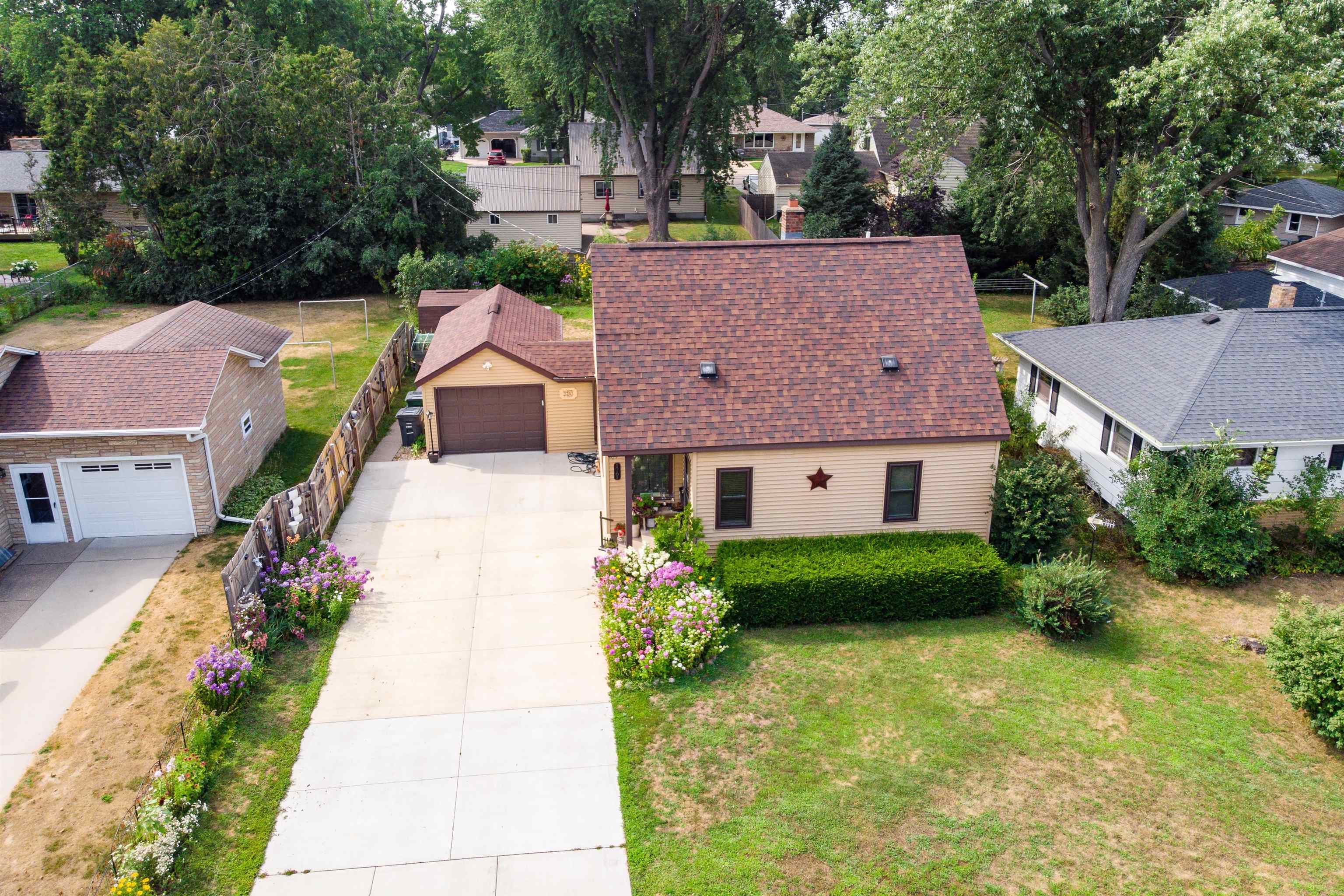 1761 SMITH STREET, Wisconsin Rapids, Wisconsin 54494, 3 Bedrooms Bedrooms, ,2 BathroomsBathrooms,Residential,For Sale,1761 SMITH STREET,22603771