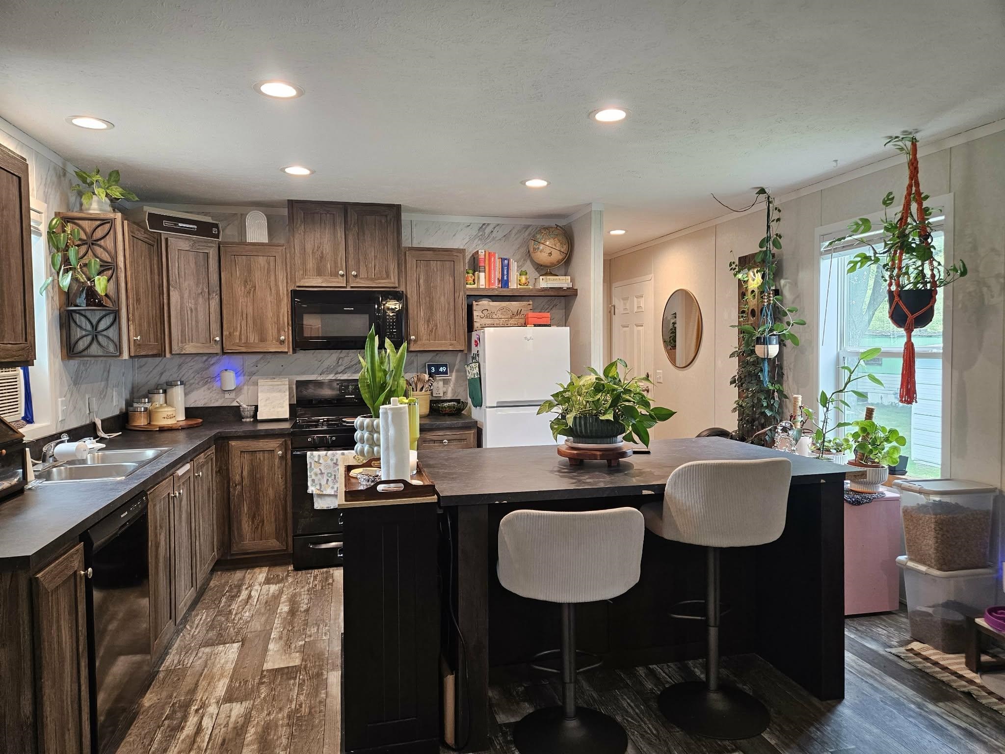 905 E KALSCHED STREET, Marshfield, Wisconsin 54449, 3 Bedrooms Bedrooms, ,2 BathroomsBathrooms,Residential,For Sale,905 E KALSCHED STREET,22603779