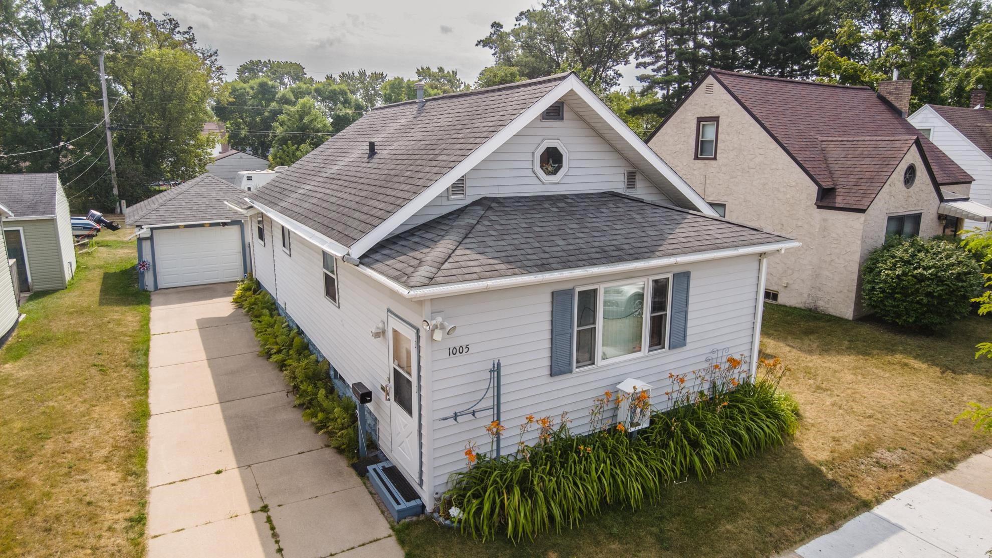 1005 S 12TH AVENUE, Wausau, Wisconsin 54401, 2 Bedrooms Bedrooms, ,1 BathroomBathrooms,Residential,For Sale,1005 S 12TH AVENUE,22603785