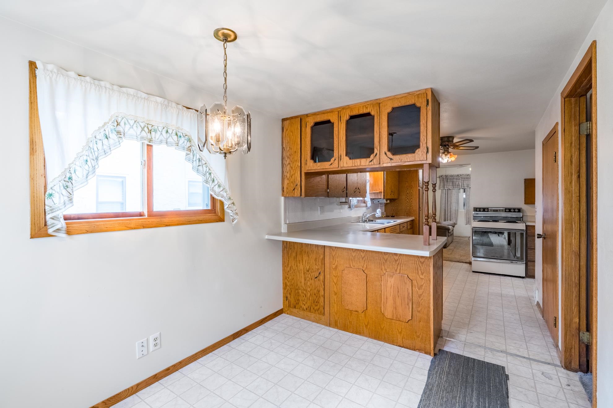 1005 S 12TH AVENUE, Wausau, Wisconsin 54401, 2 Bedrooms Bedrooms, ,1 BathroomBathrooms,Residential,For Sale,1005 S 12TH AVENUE,22603785