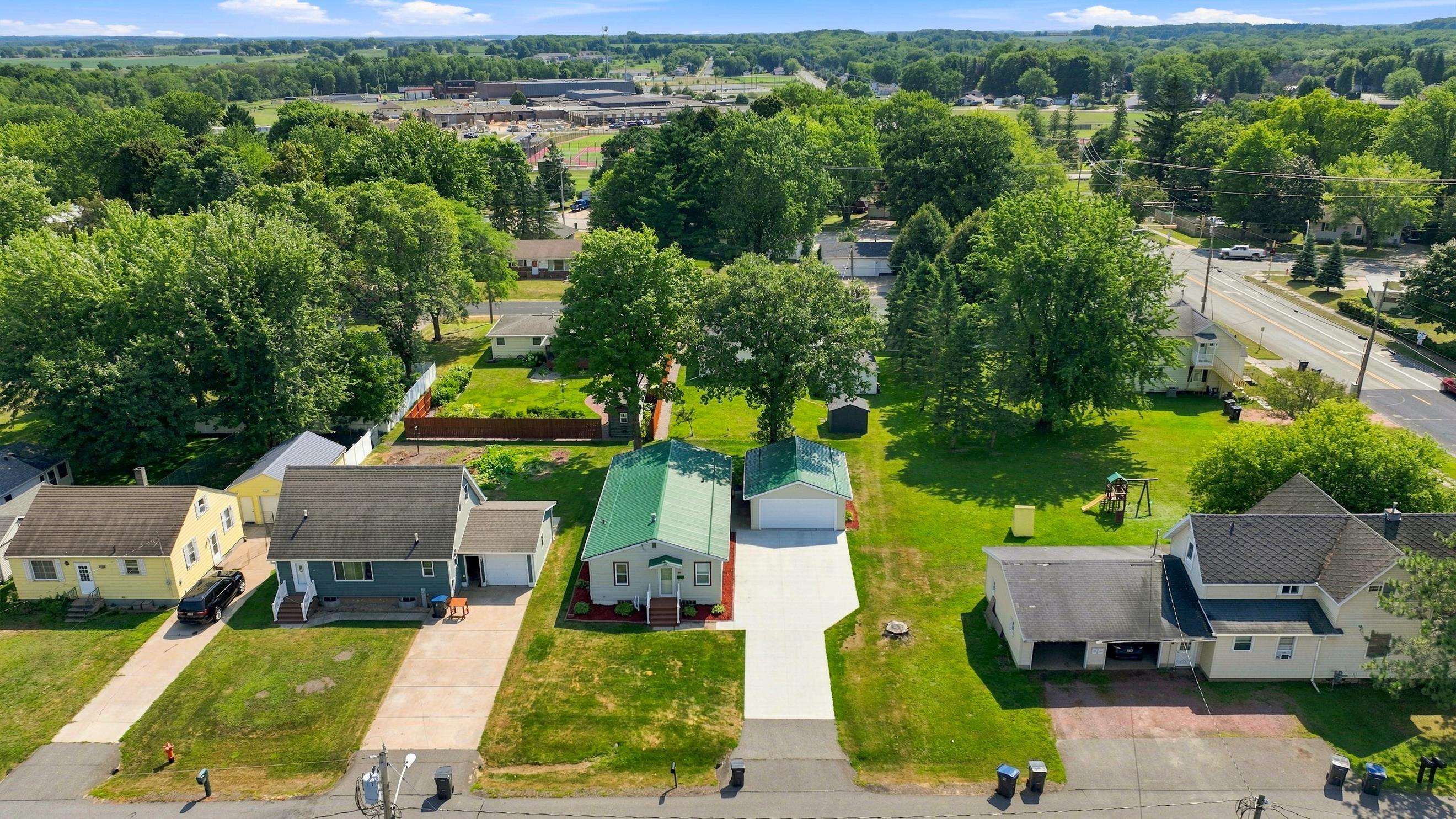 609 N ASH AVENUE, Marshfield, Wisconsin 54449, 3 Bedrooms Bedrooms, ,1 BathroomBathrooms,Residential,For Sale,609 N ASH AVENUE,22603786