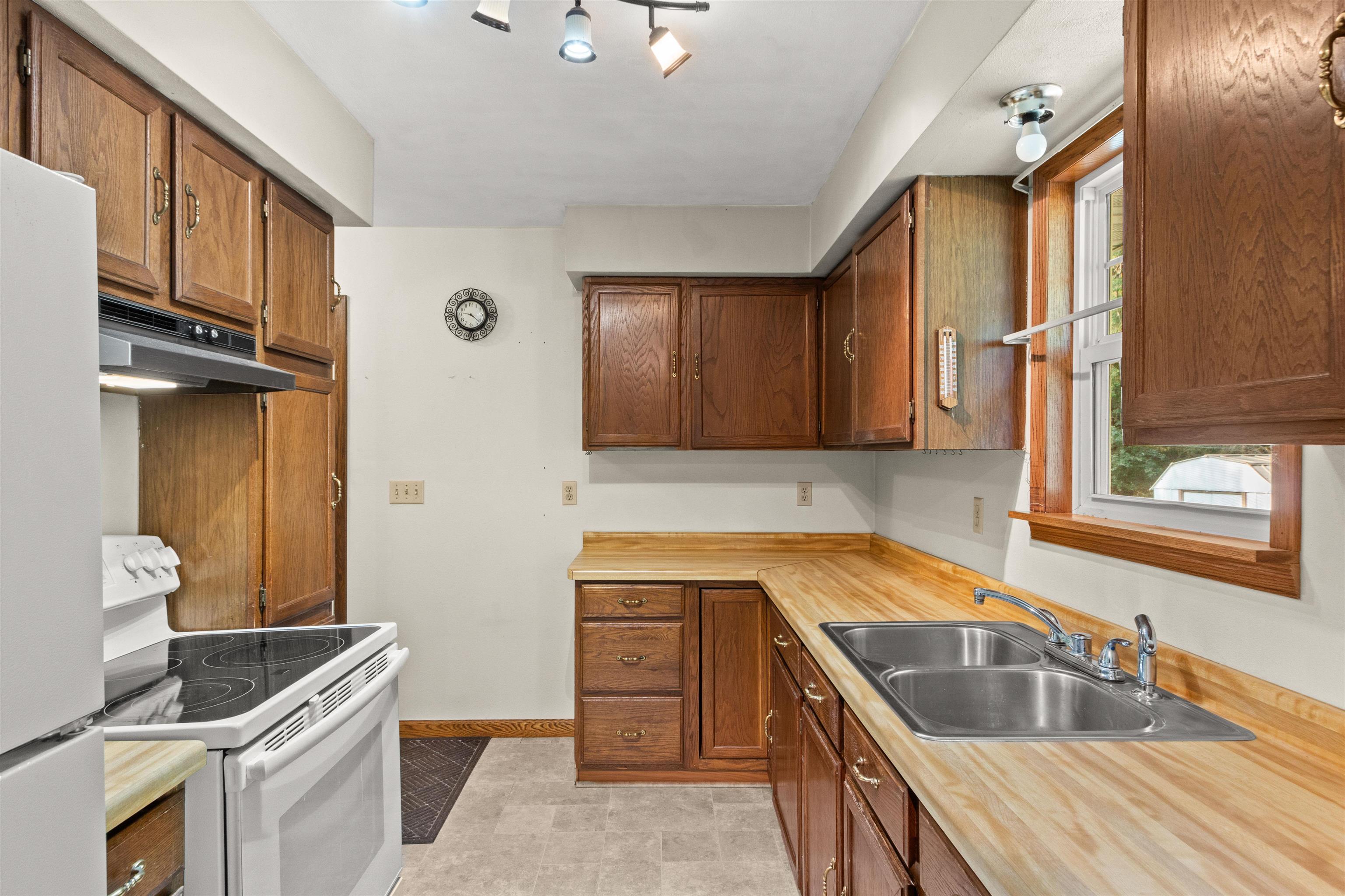 3206 CECIL STREET, Weston, Wisconsin 54476, 3 Bedrooms Bedrooms, ,2 BathroomsBathrooms,Residential,For Sale,3206 CECIL STREET,22603787