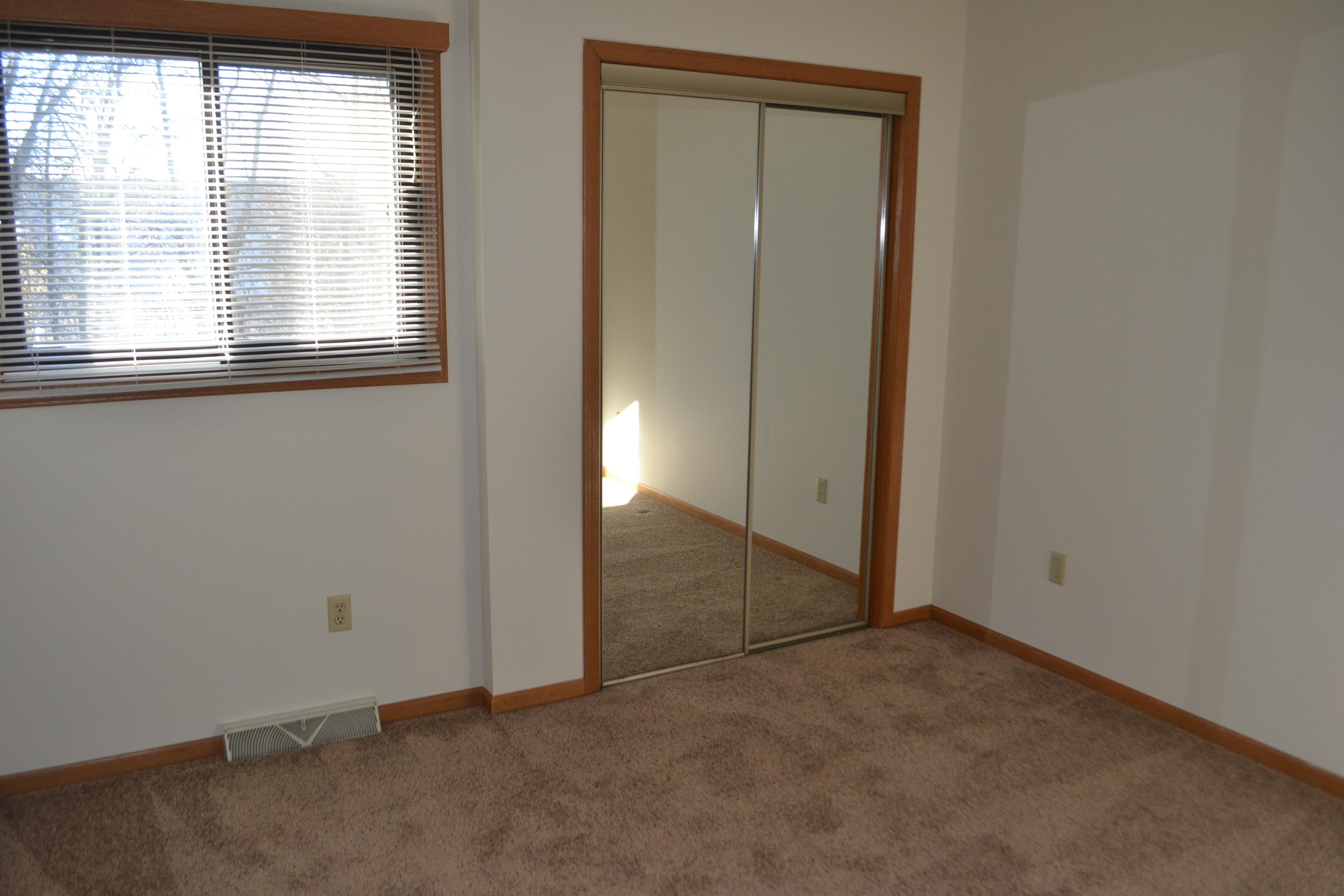 3207 EAU CLAIRE AVENUE, Weston, Wisconsin 54476, 2 Bedrooms Bedrooms, ,1 BathroomBathrooms,Residential,For Rent,3207 EAU CLAIRE AVENUE,22603791