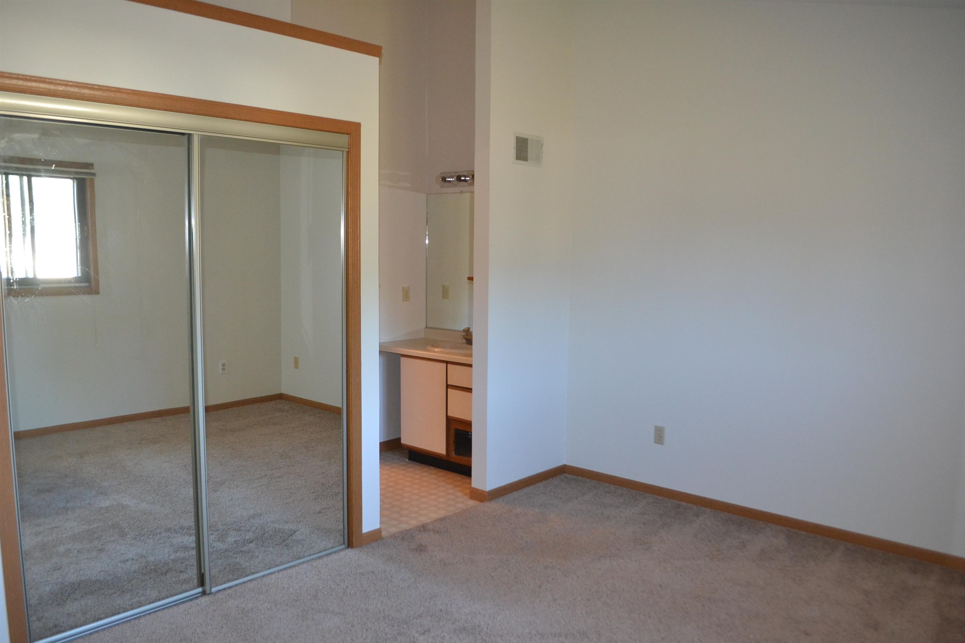 3207 EAU CLAIRE AVENUE, Weston, Wisconsin 54476, 2 Bedrooms Bedrooms, ,1 BathroomBathrooms,Residential,For Rent,3207 EAU CLAIRE AVENUE,22603791