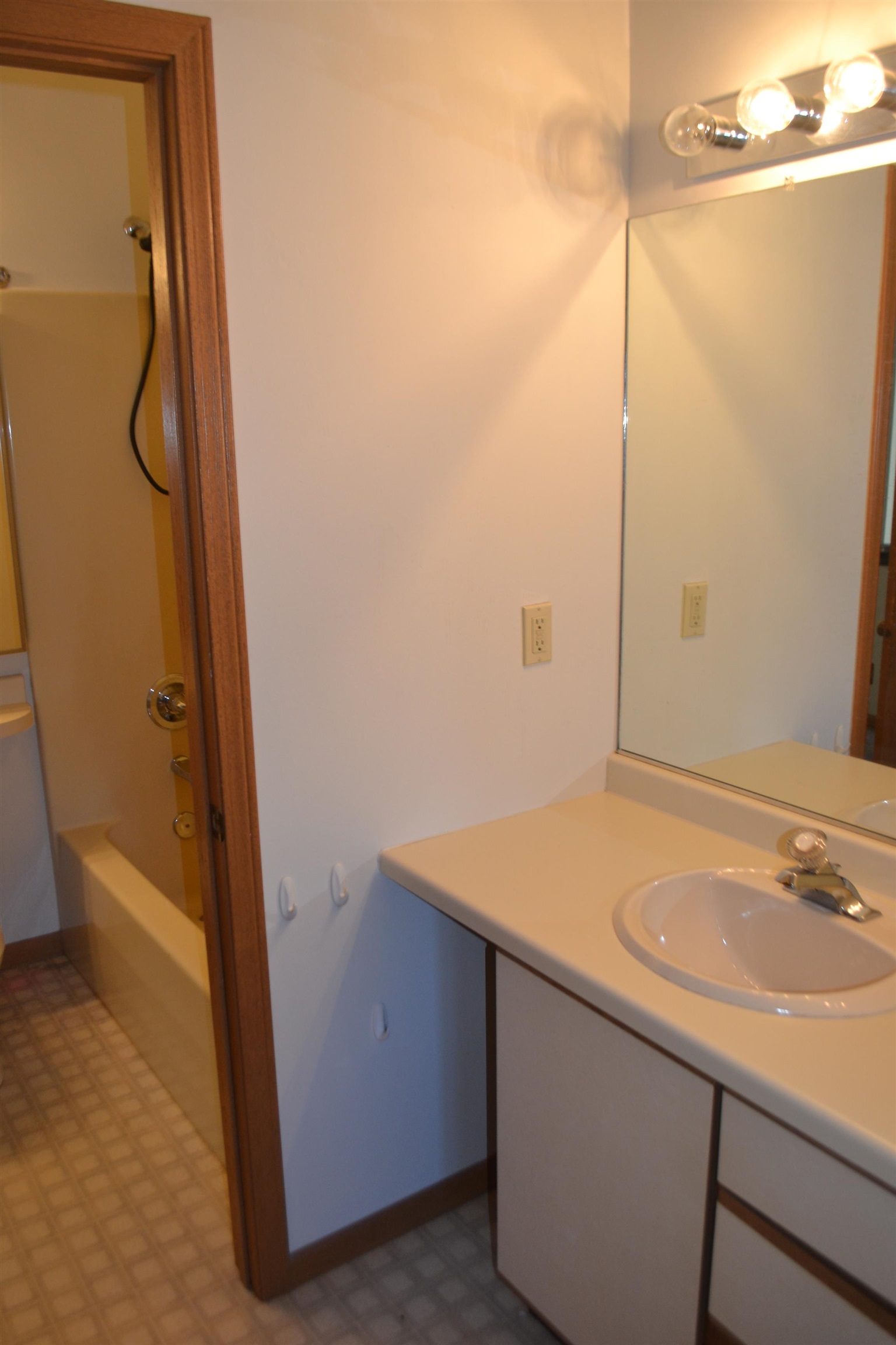 3207 EAU CLAIRE AVENUE, Weston, Wisconsin 54476, 2 Bedrooms Bedrooms, ,1 BathroomBathrooms,Residential,For Rent,3207 EAU CLAIRE AVENUE,22603791