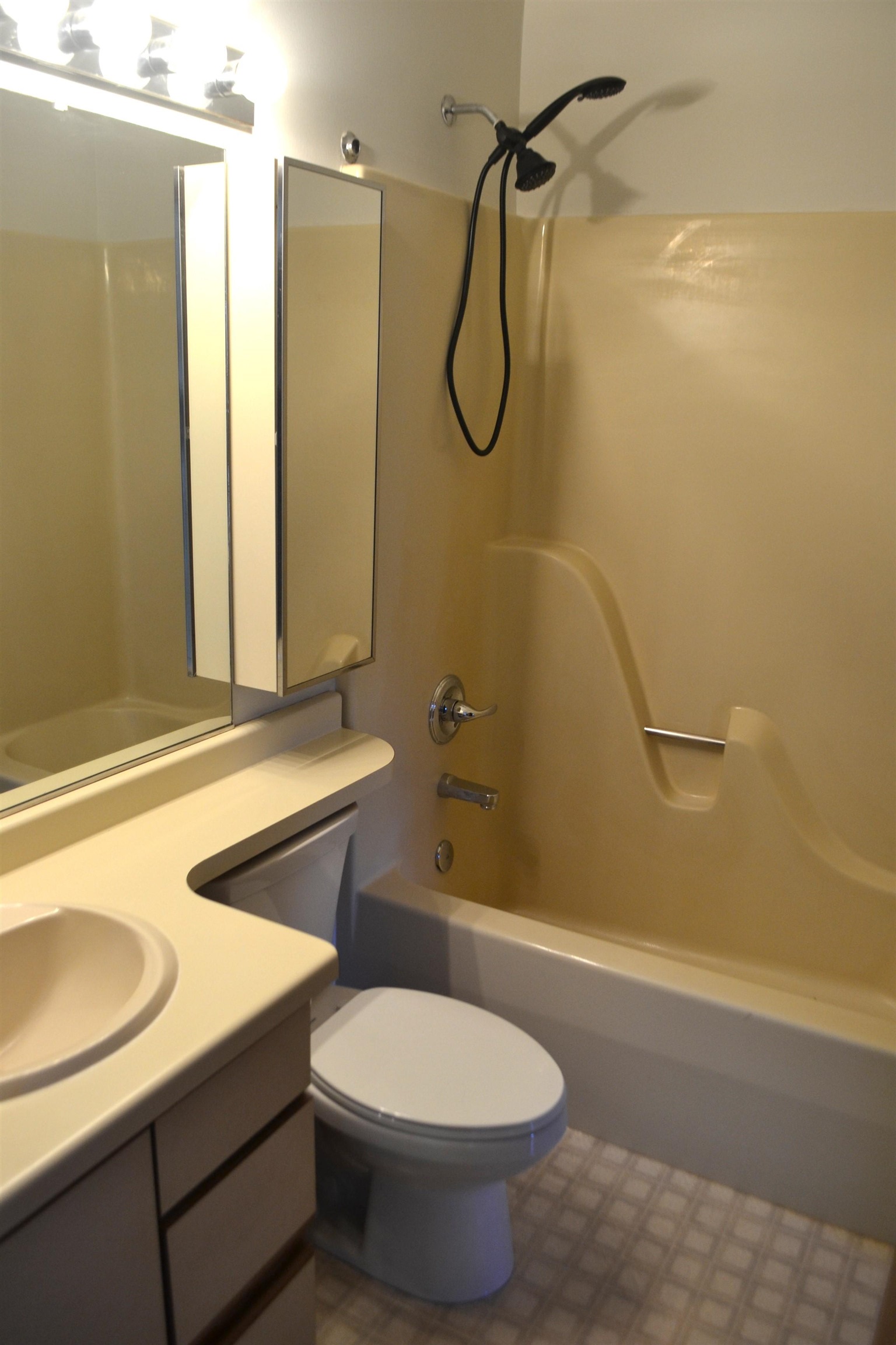 3207 EAU CLAIRE AVENUE, Weston, Wisconsin 54476, 2 Bedrooms Bedrooms, ,1 BathroomBathrooms,Residential,For Rent,3207 EAU CLAIRE AVENUE,22603791
