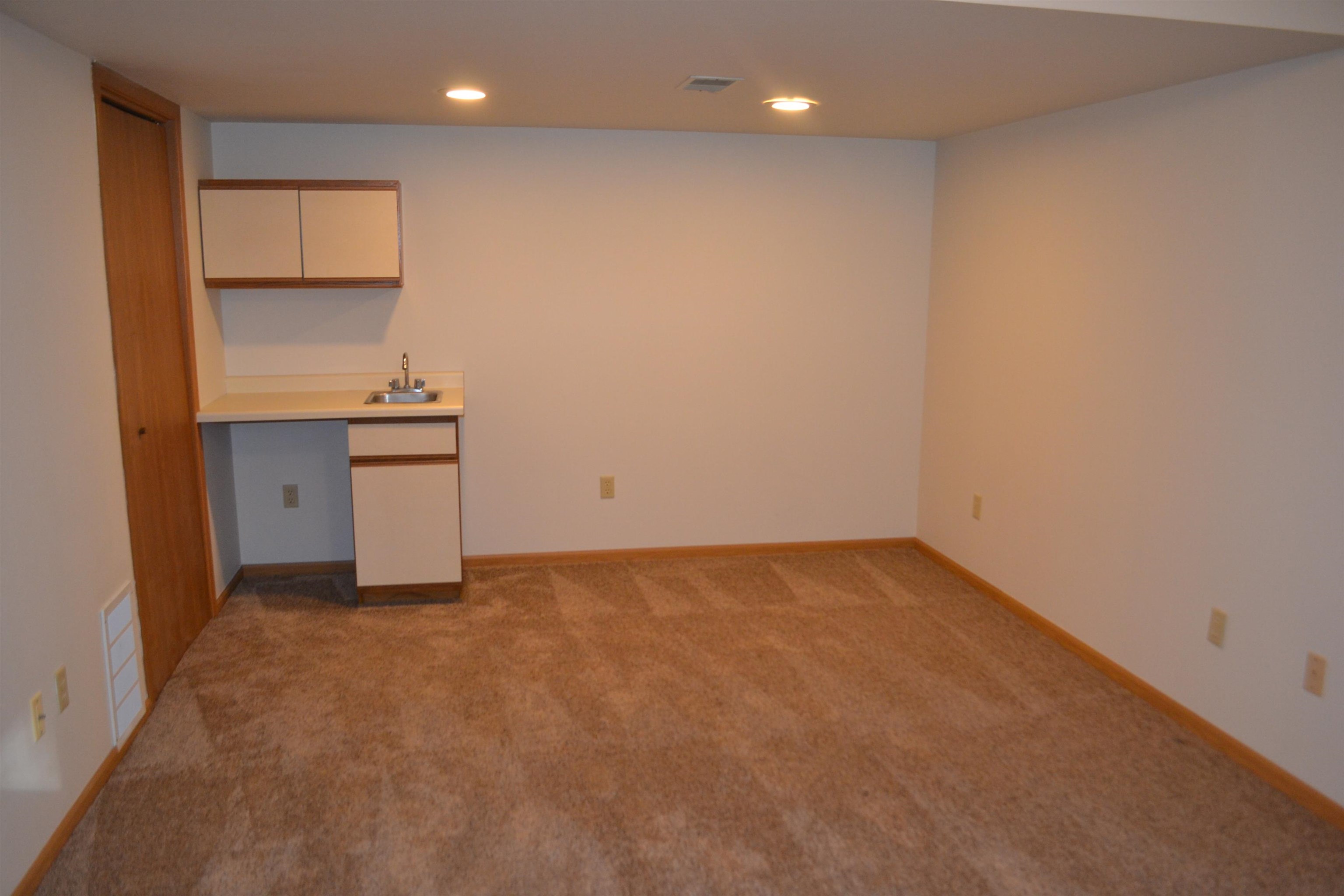 3207 EAU CLAIRE AVENUE, Weston, Wisconsin 54476, 2 Bedrooms Bedrooms, ,1 BathroomBathrooms,Residential,For Rent,3207 EAU CLAIRE AVENUE,22603791
