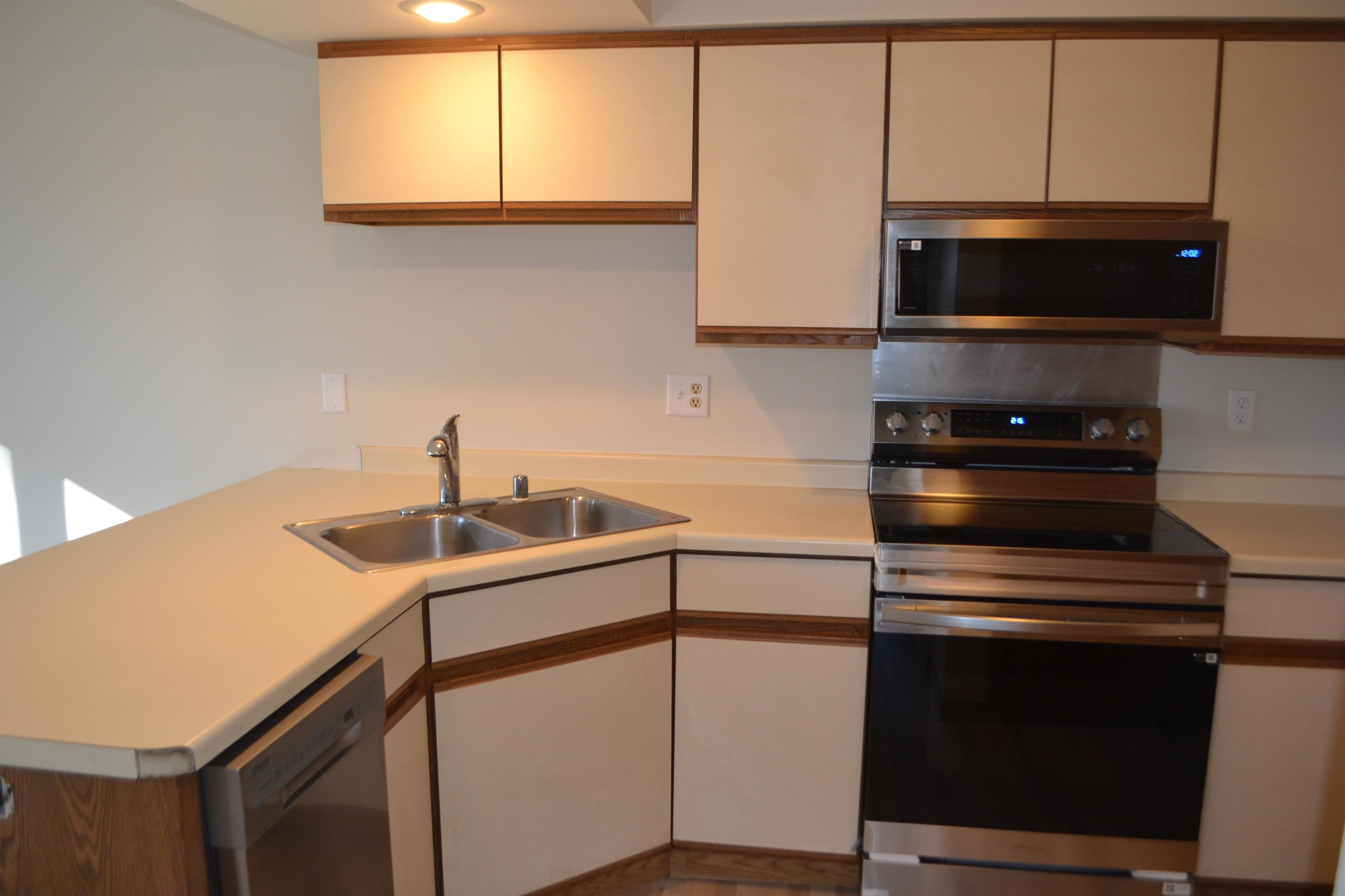 3207 EAU CLAIRE AVENUE, Weston, Wisconsin 54476, 2 Bedrooms Bedrooms, ,1 BathroomBathrooms,Residential,For Rent,3207 EAU CLAIRE AVENUE,22603791