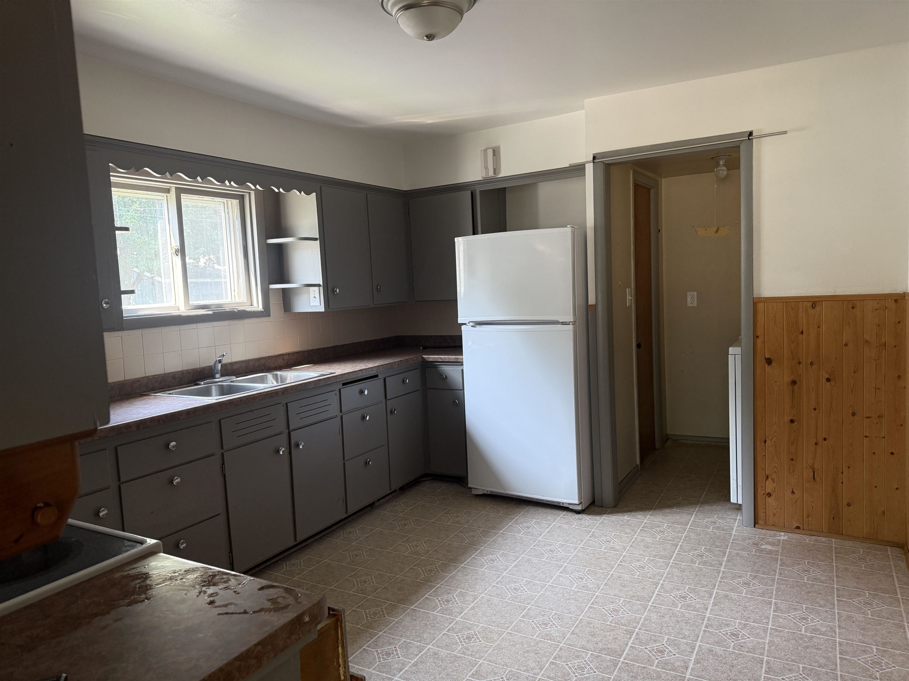 1412 E 6TH STREET, Merrill, Wisconsin 54452, 3 Bedrooms Bedrooms, 6 Rooms Rooms,2 BathroomsBathrooms,Multi-family,For Sale,1412 E 6TH STREET,22603799