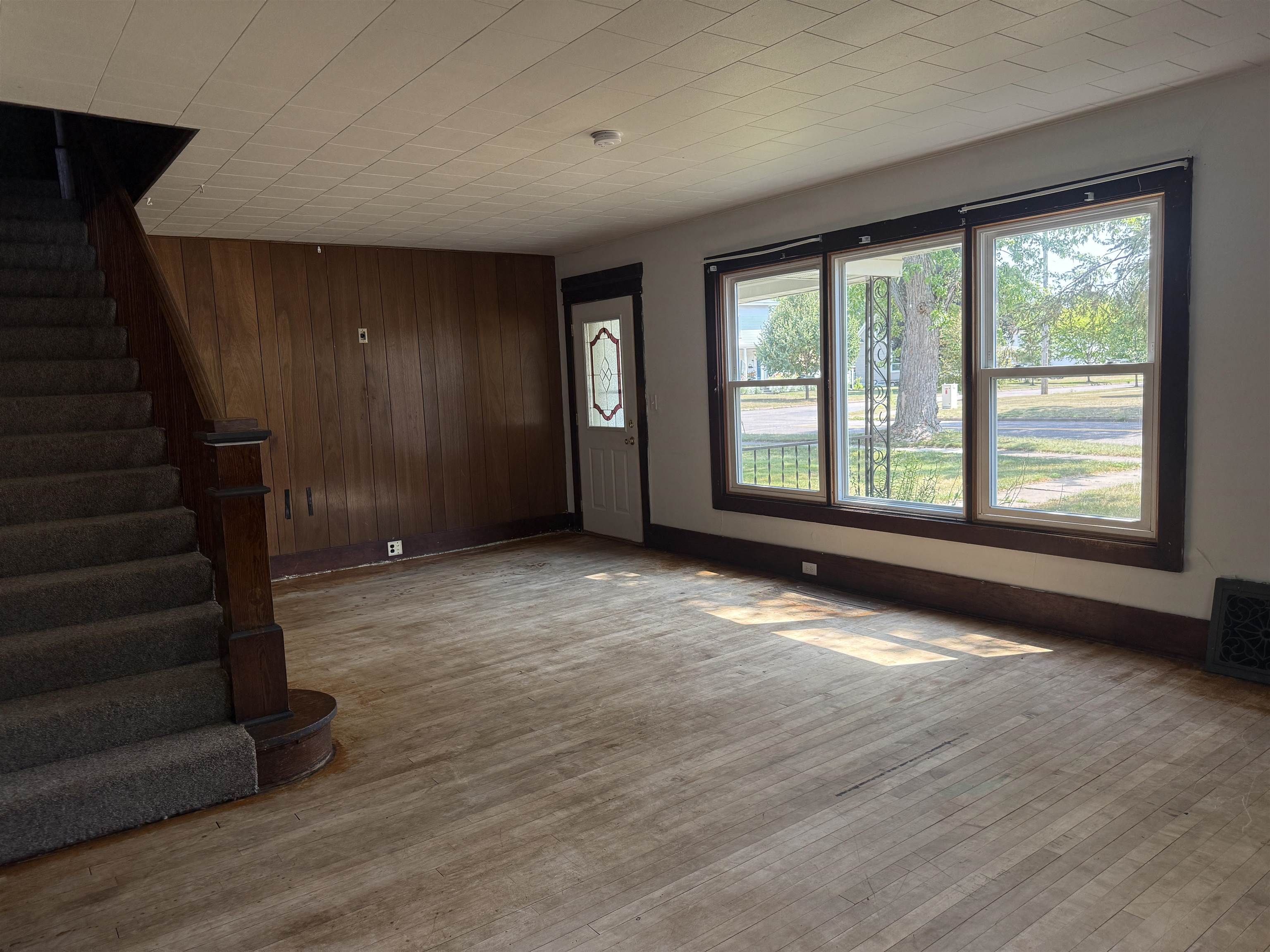 1412 E 6TH STREET, Merrill, Wisconsin 54452, 3 Bedrooms Bedrooms, 6 Rooms Rooms,2 BathroomsBathrooms,Multi-family,For Sale,1412 E 6TH STREET,22603799