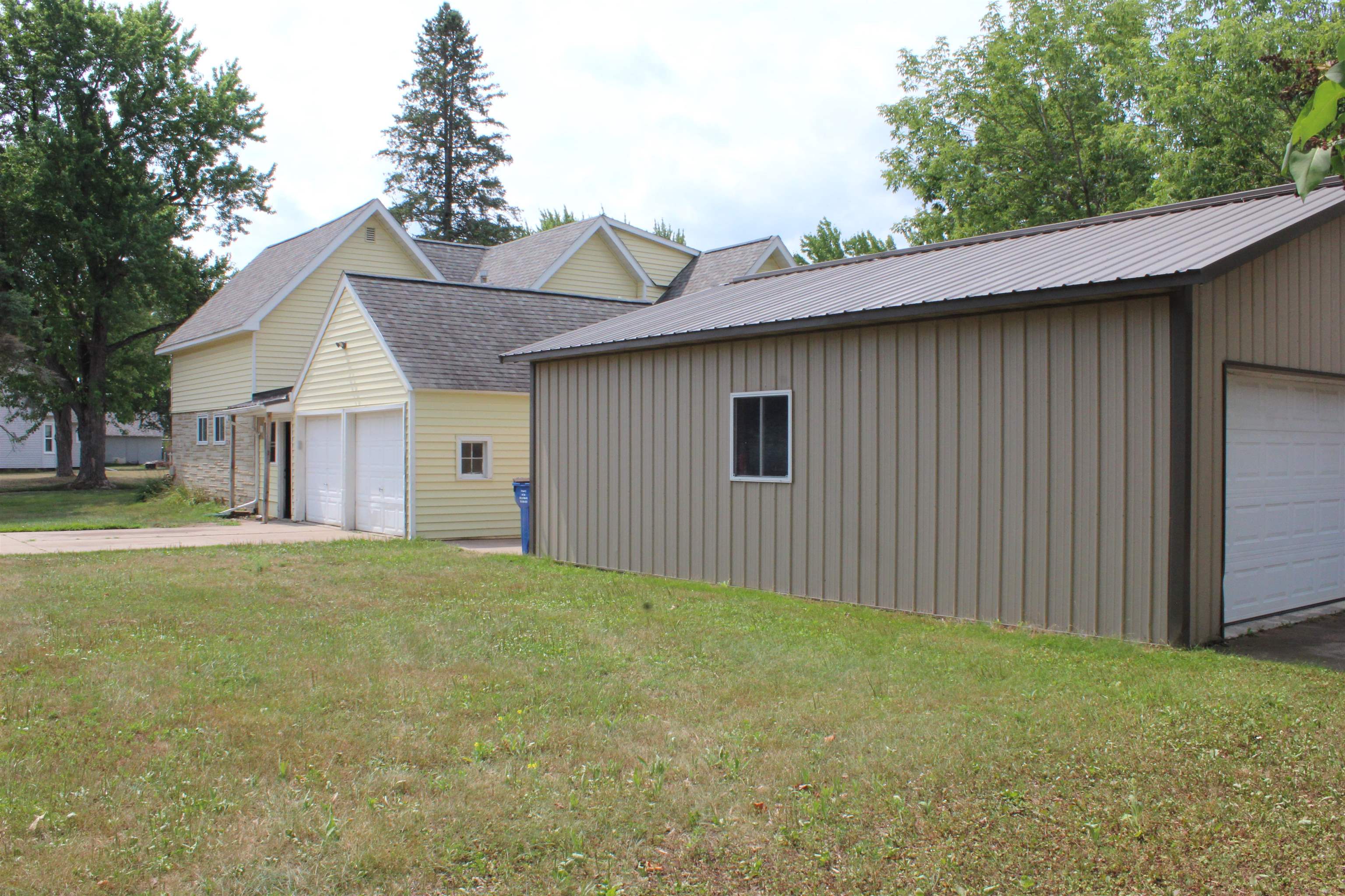 1412 E 6TH STREET, Merrill, Wisconsin 54452, 3 Bedrooms Bedrooms, 6 Rooms Rooms,2 BathroomsBathrooms,Multi-family,For Sale,1412 E 6TH STREET,22603799