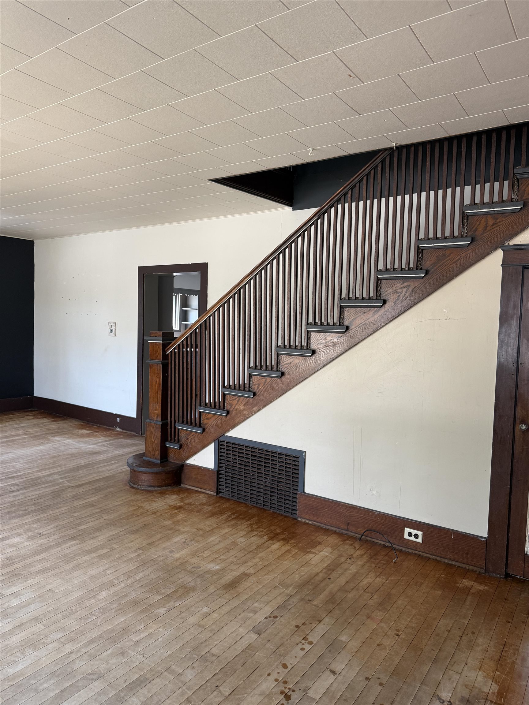 1412 E 6TH STREET, Merrill, Wisconsin 54452, 3 Bedrooms Bedrooms, 6 Rooms Rooms,2 BathroomsBathrooms,Multi-family,For Sale,1412 E 6TH STREET,22603799