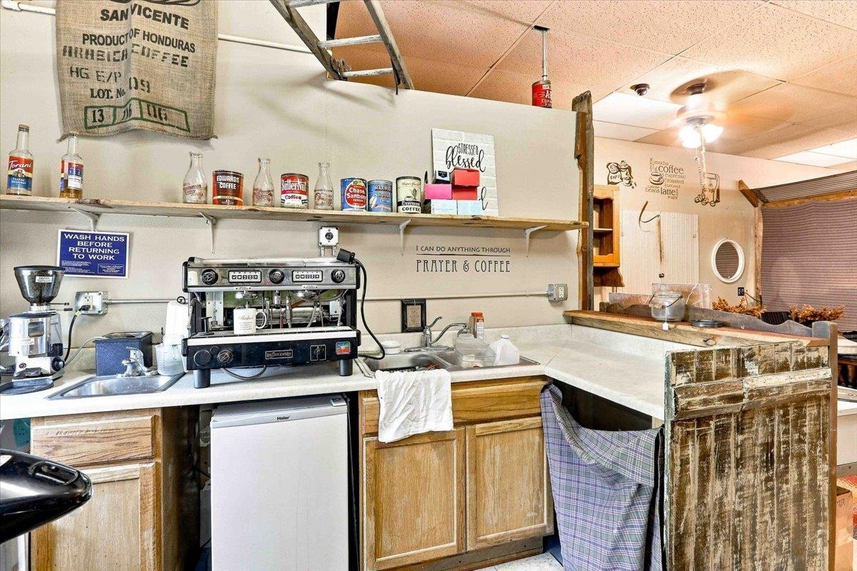 1010 8TH STREET SOUTH, Wisconsin Rapids, Wisconsin 54494, ,Commercial/industrial,For Sale,1010 8TH STREET SOUTH,22603808