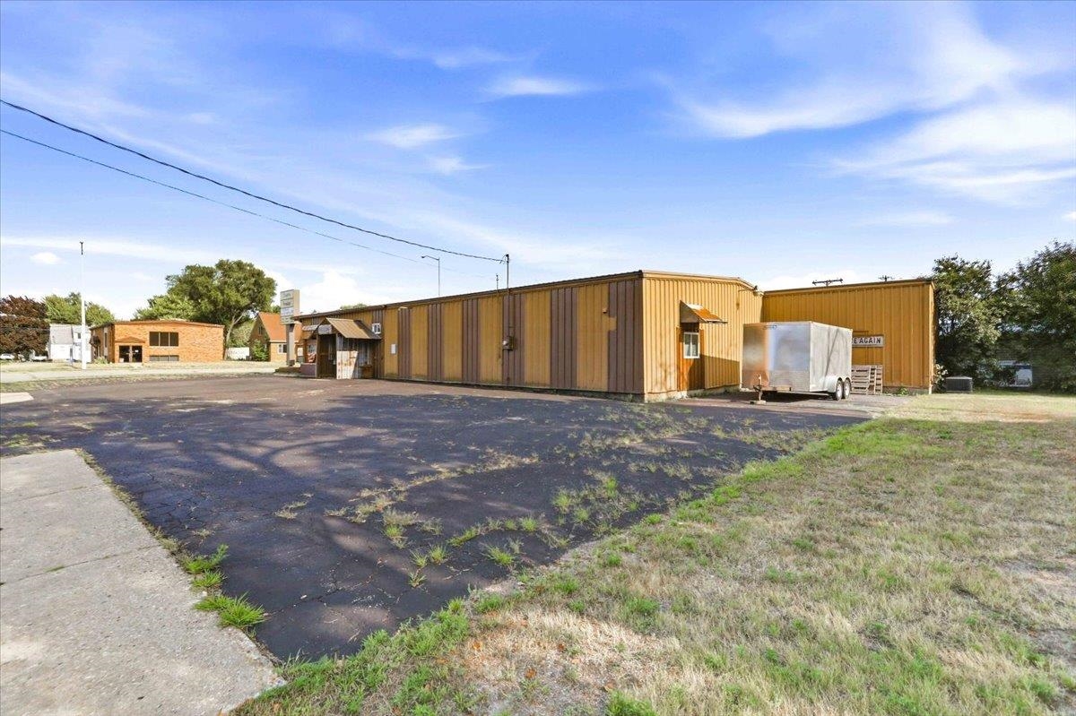 1010 8TH STREET SOUTH, Wisconsin Rapids, Wisconsin 54494, ,Commercial/industrial,For Sale,1010 8TH STREET SOUTH,22603808