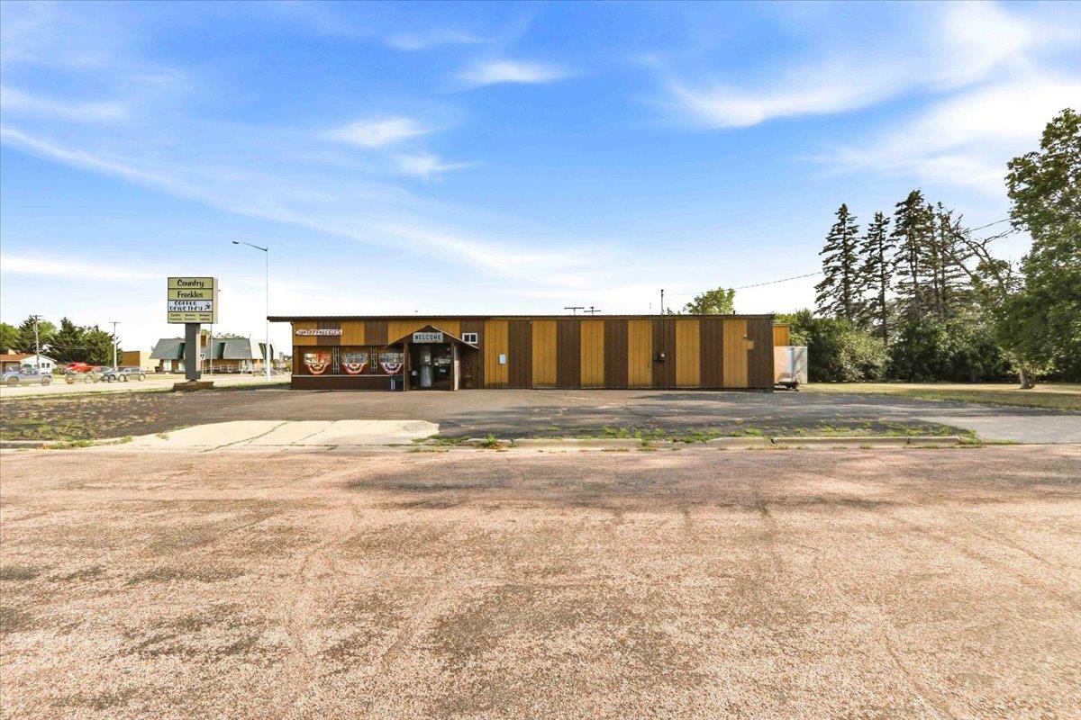 1010 8TH STREET SOUTH, Wisconsin Rapids, Wisconsin 54494, ,Commercial/industrial,For Sale,1010 8TH STREET SOUTH,22603808
