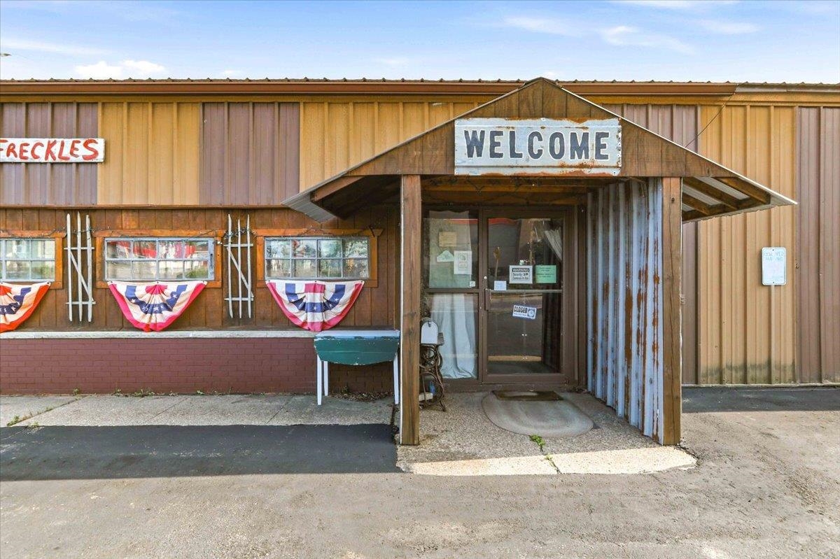 1010 8TH STREET SOUTH, Wisconsin Rapids, Wisconsin 54494, ,Commercial/industrial,For Sale,1010 8TH STREET SOUTH,22603808