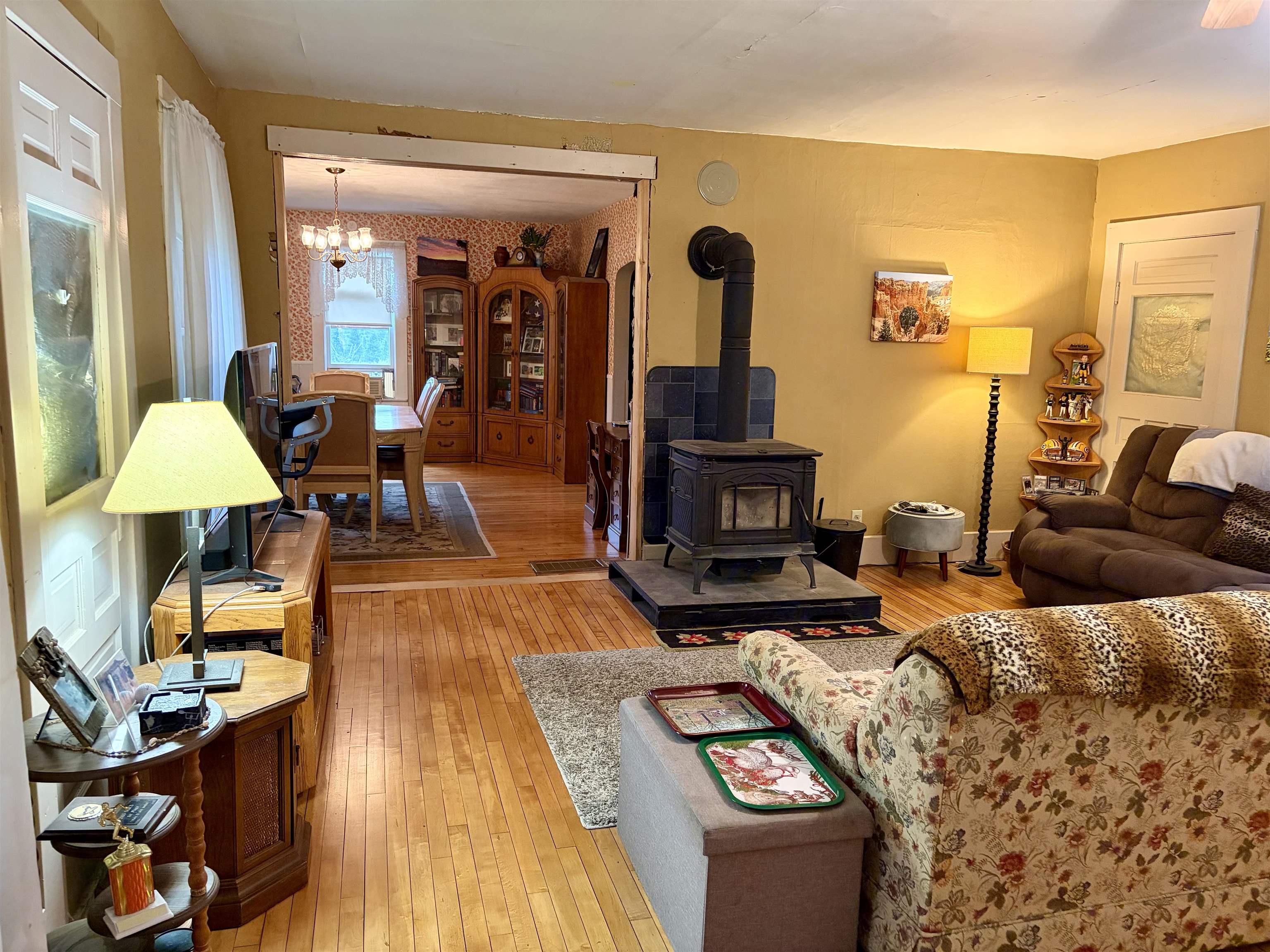 N6454 ROBIN ROAD, Wittenberg, Wisconsin 54499, 5 Bedrooms Bedrooms, ,1 BathroomBathrooms,Residential,For Sale,N6454 ROBIN ROAD,22603825