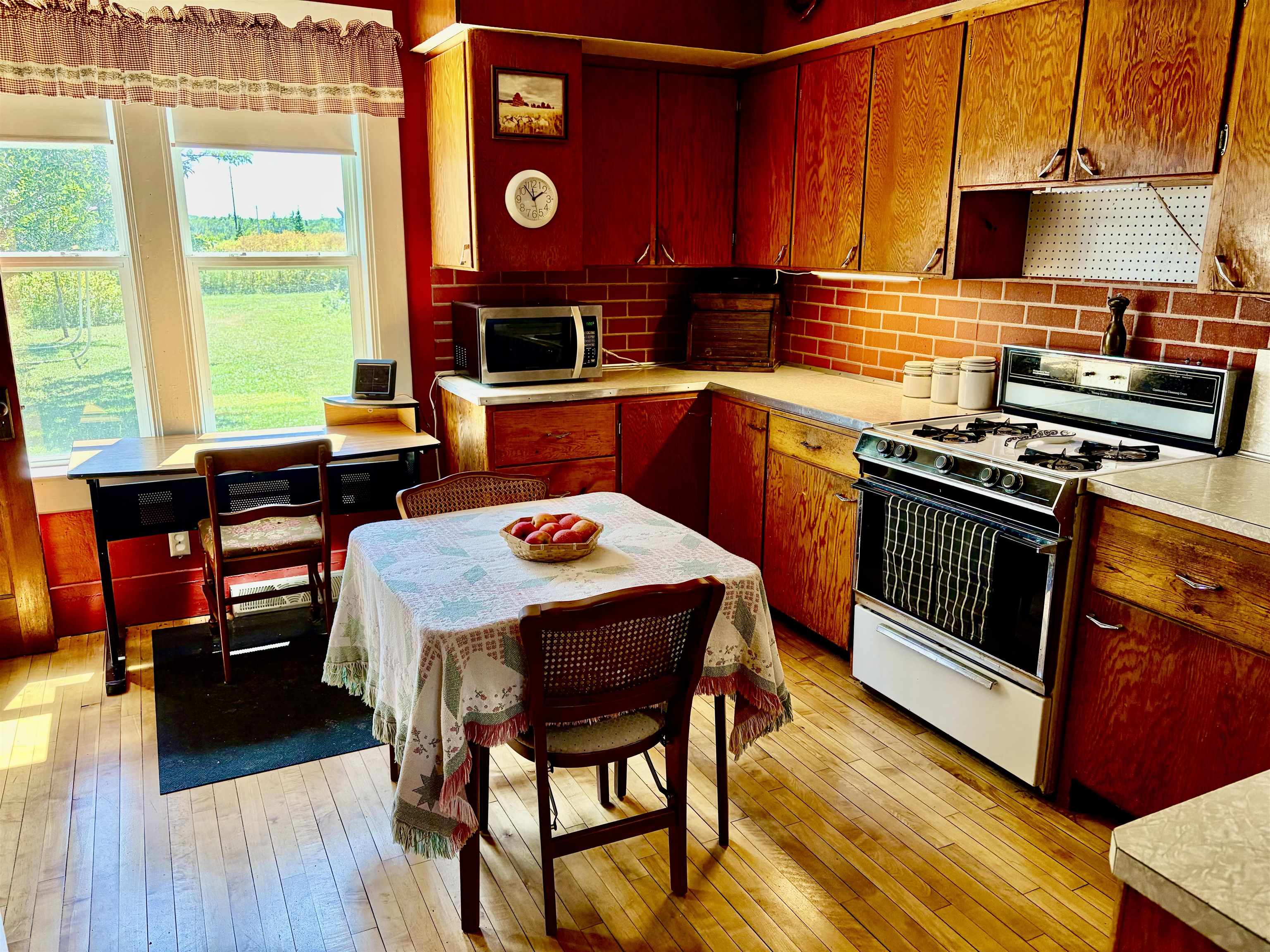 N6454 ROBIN ROAD, Wittenberg, Wisconsin 54499, 5 Bedrooms Bedrooms, ,1 BathroomBathrooms,Residential,For Sale,N6454 ROBIN ROAD,22603825