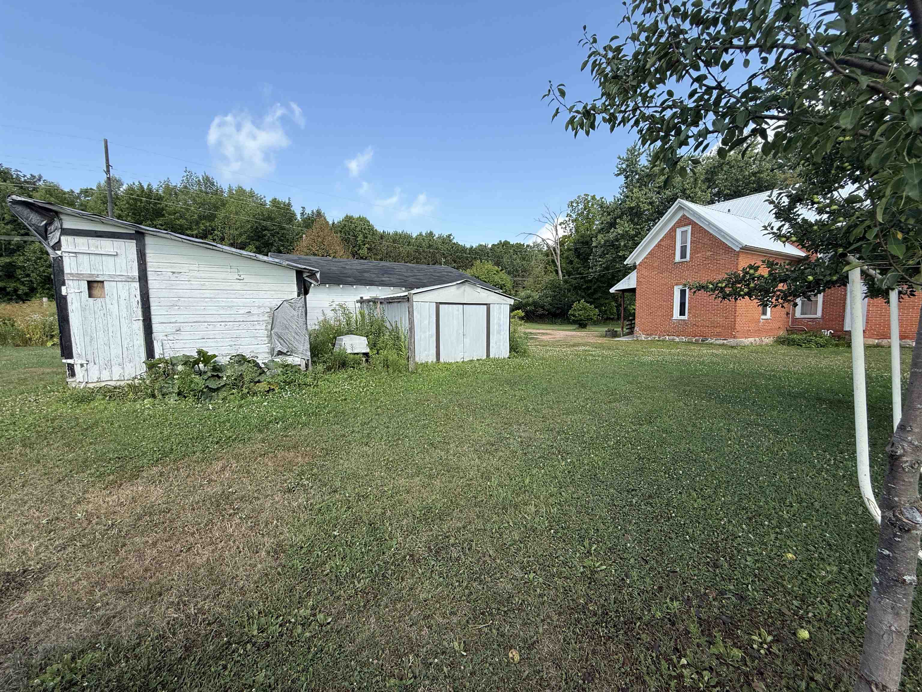 N6454 ROBIN ROAD, Wittenberg, Wisconsin 54499, 5 Bedrooms Bedrooms, ,1 BathroomBathrooms,Residential,For Sale,N6454 ROBIN ROAD,22603825