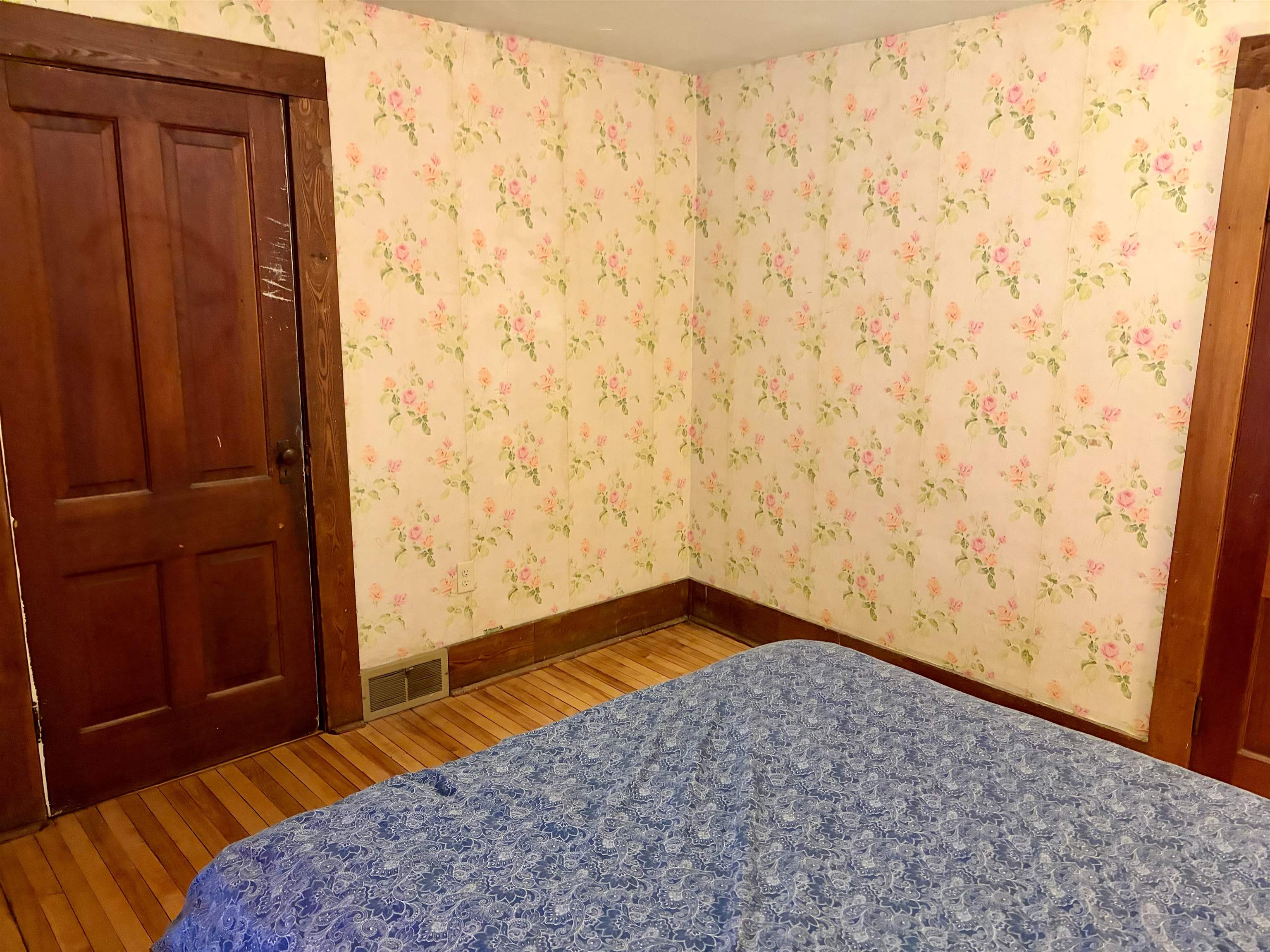 N6454 ROBIN ROAD, Wittenberg, Wisconsin 54499, 5 Bedrooms Bedrooms, ,1 BathroomBathrooms,Residential,For Sale,N6454 ROBIN ROAD,22603825