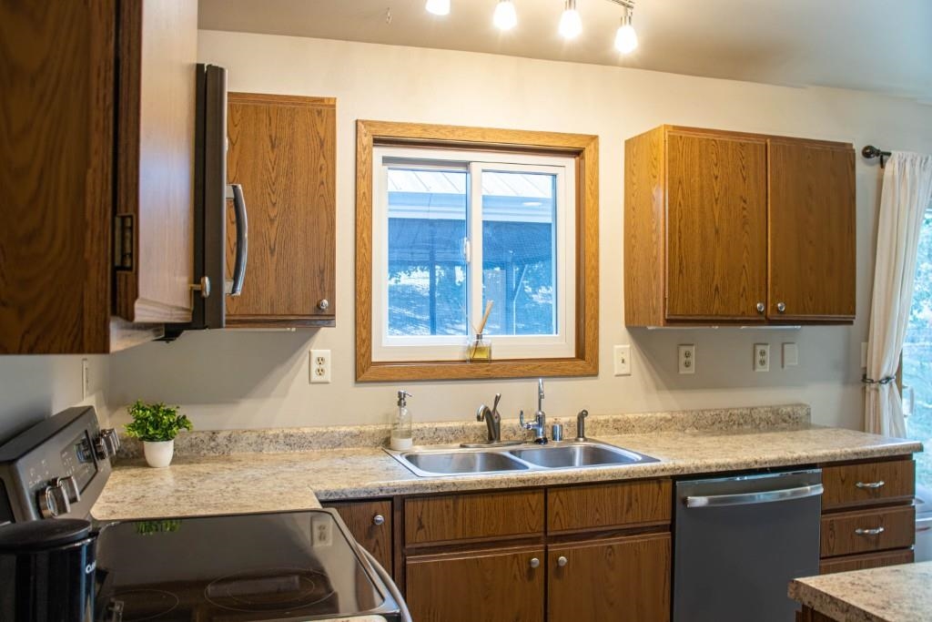 1606 BOS CREEK DRIVE, Wausau, Wisconsin 54401, 4 Bedrooms Bedrooms, ,3 BathroomsBathrooms,Residential,For Sale,1606 BOS CREEK DRIVE,22603828
