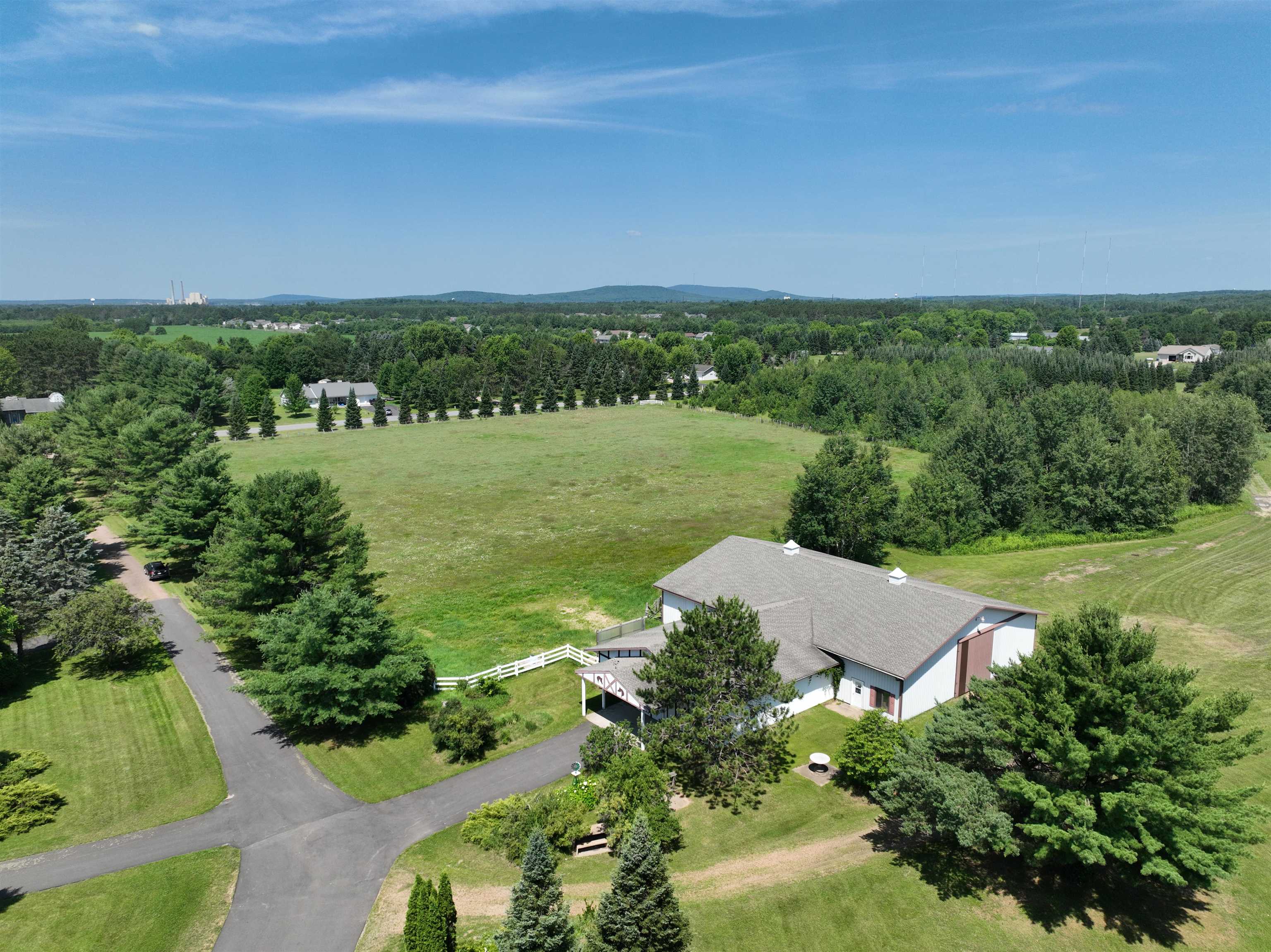 2180 BLUEJAY LANE, Kronenwetter, Wisconsin 54455, 3 Bedrooms Bedrooms, ,3 BathroomsBathrooms,Residential,For Sale,2180 BLUEJAY LANE,22603830