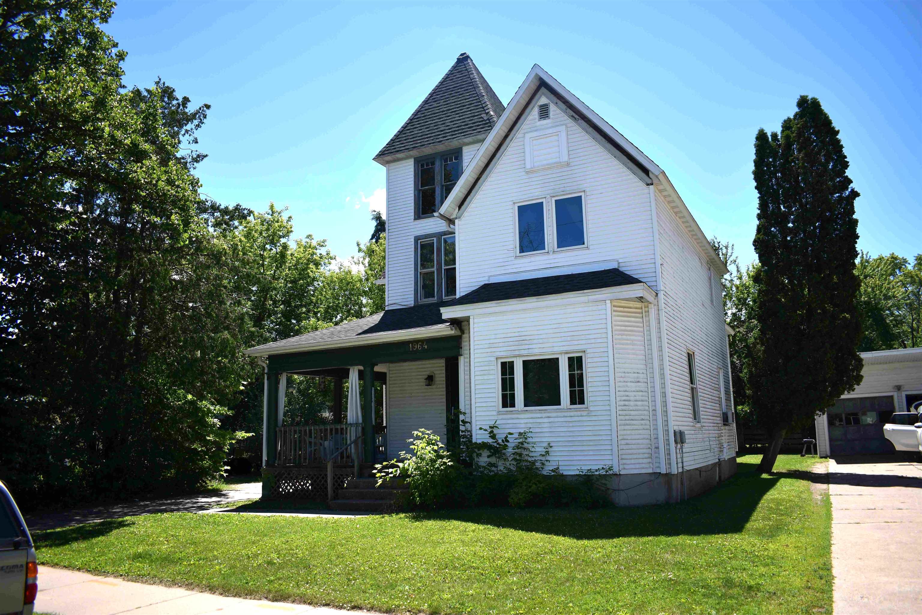 1964 STRONGS AVENUE, Stevens Point, Wisconsin 54481, 2 Bedrooms Bedrooms, ,1 BathroomBathrooms,Multi-family,For Sale,1964 STRONGS AVENUE,22603832