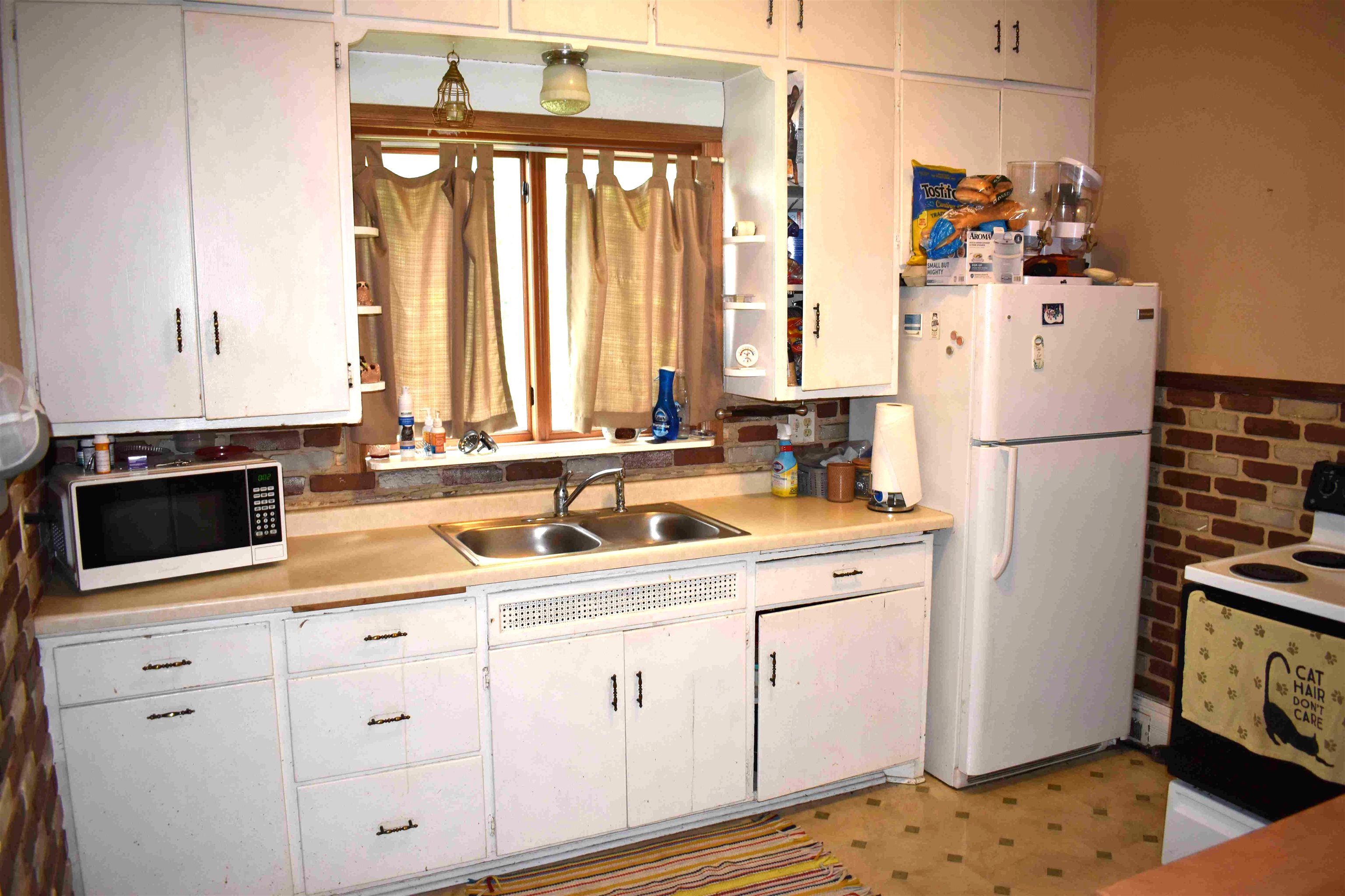 1964 STRONGS AVENUE, Stevens Point, Wisconsin 54481, 2 Bedrooms Bedrooms, ,1 BathroomBathrooms,Multi-family,For Sale,1964 STRONGS AVENUE,22603832