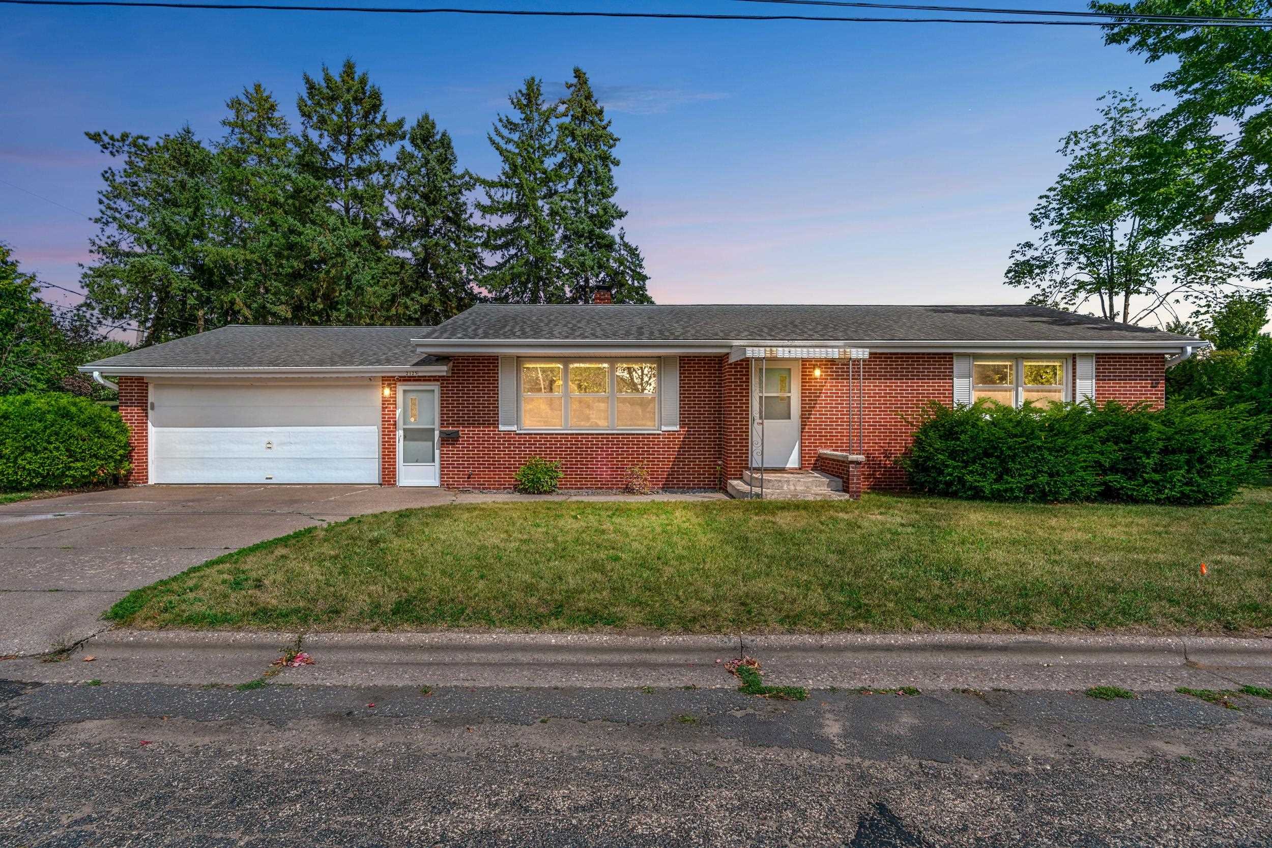 2125 INDIANA AVENUE, Stevens Point, Wisconsin 54481, 3 Bedrooms Bedrooms, ,2 BathroomsBathrooms,Residential,For Sale,2125 INDIANA AVENUE,22603835