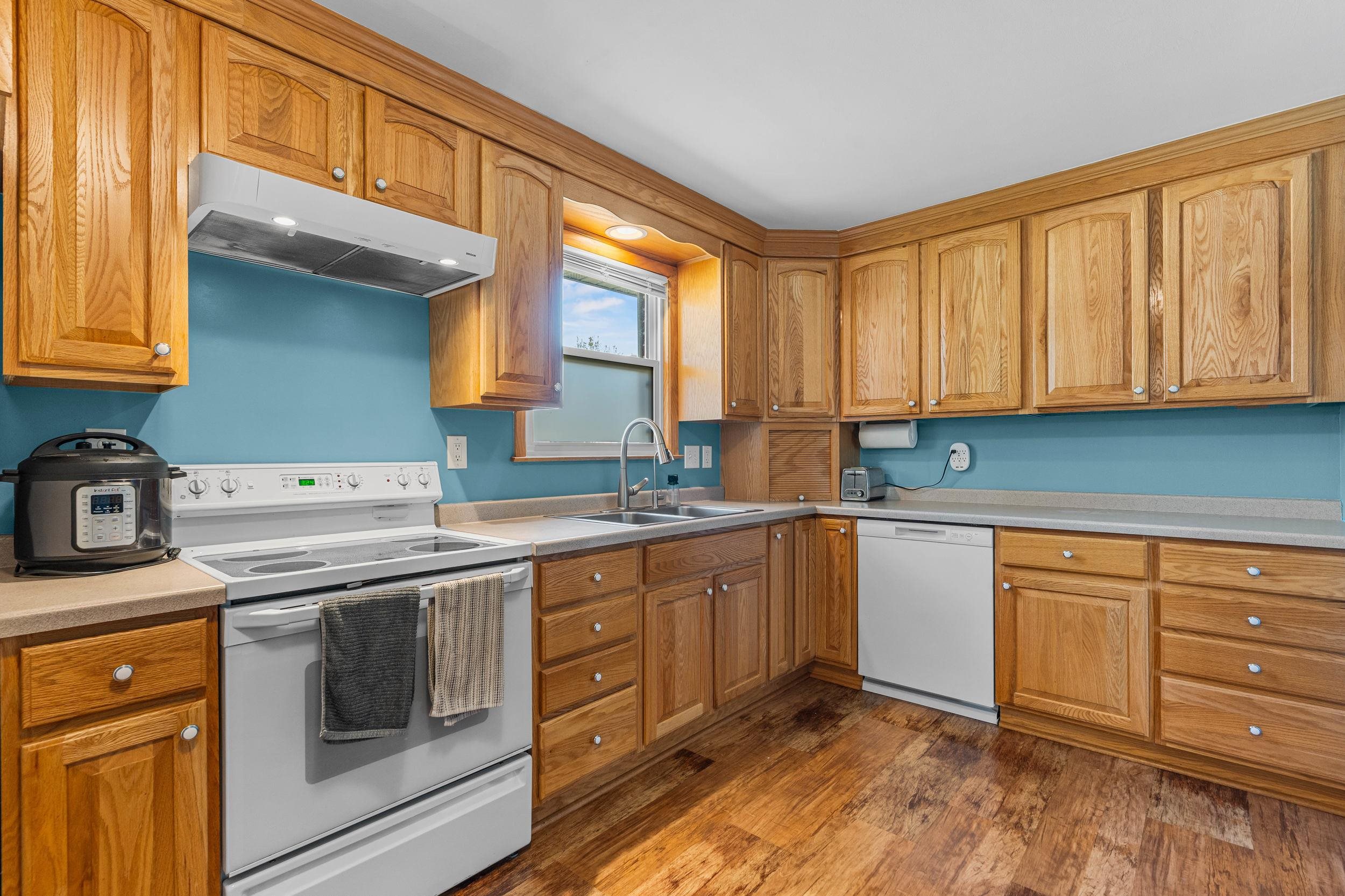 2125 INDIANA AVENUE, Stevens Point, Wisconsin 54481, 3 Bedrooms Bedrooms, ,2 BathroomsBathrooms,Residential,For Sale,2125 INDIANA AVENUE,22603835