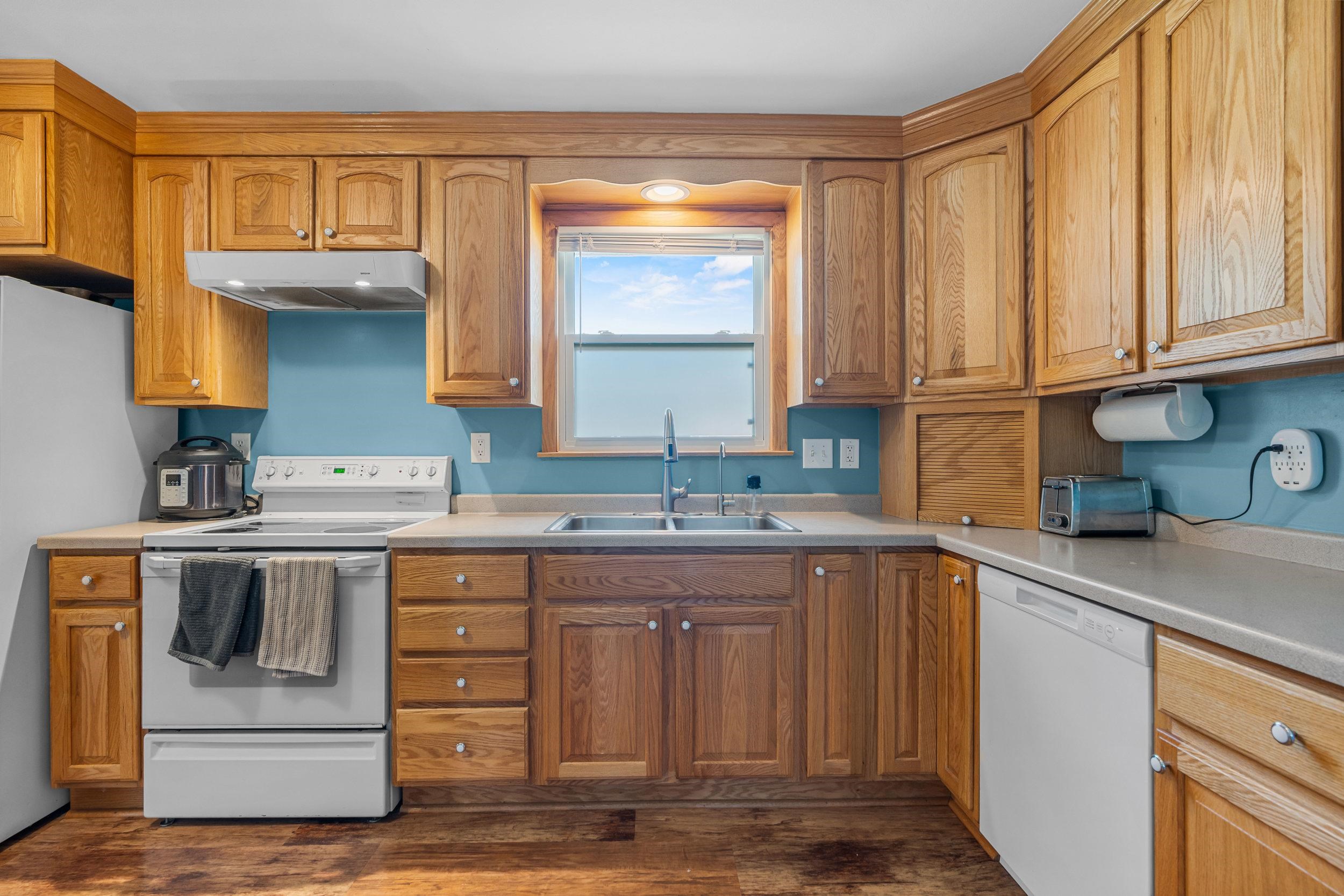 2125 INDIANA AVENUE, Stevens Point, Wisconsin 54481, 3 Bedrooms Bedrooms, ,2 BathroomsBathrooms,Residential,For Sale,2125 INDIANA AVENUE,22603835