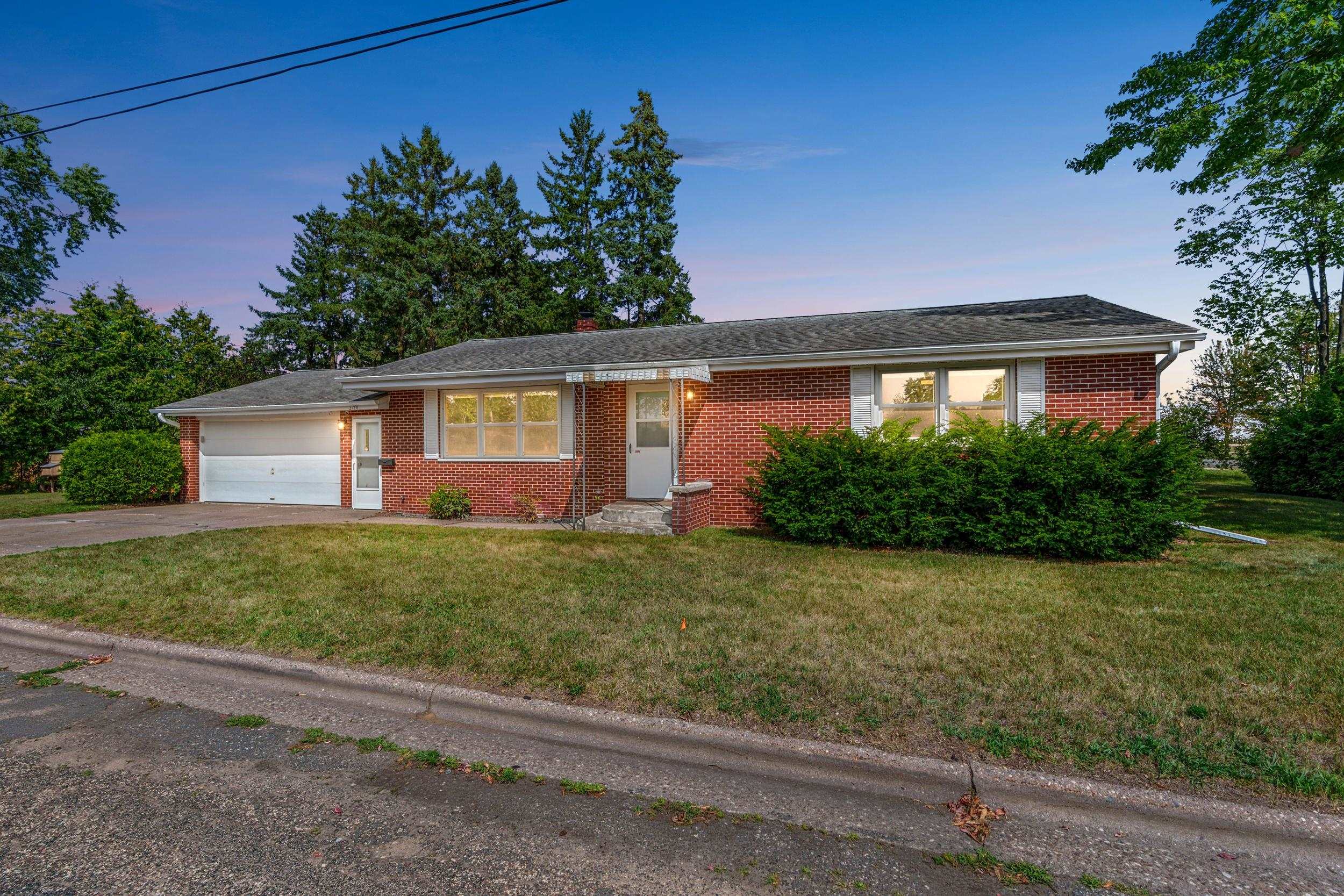 2125 INDIANA AVENUE, Stevens Point, Wisconsin 54481, 3 Bedrooms Bedrooms, ,2 BathroomsBathrooms,Residential,For Sale,2125 INDIANA AVENUE,22603835