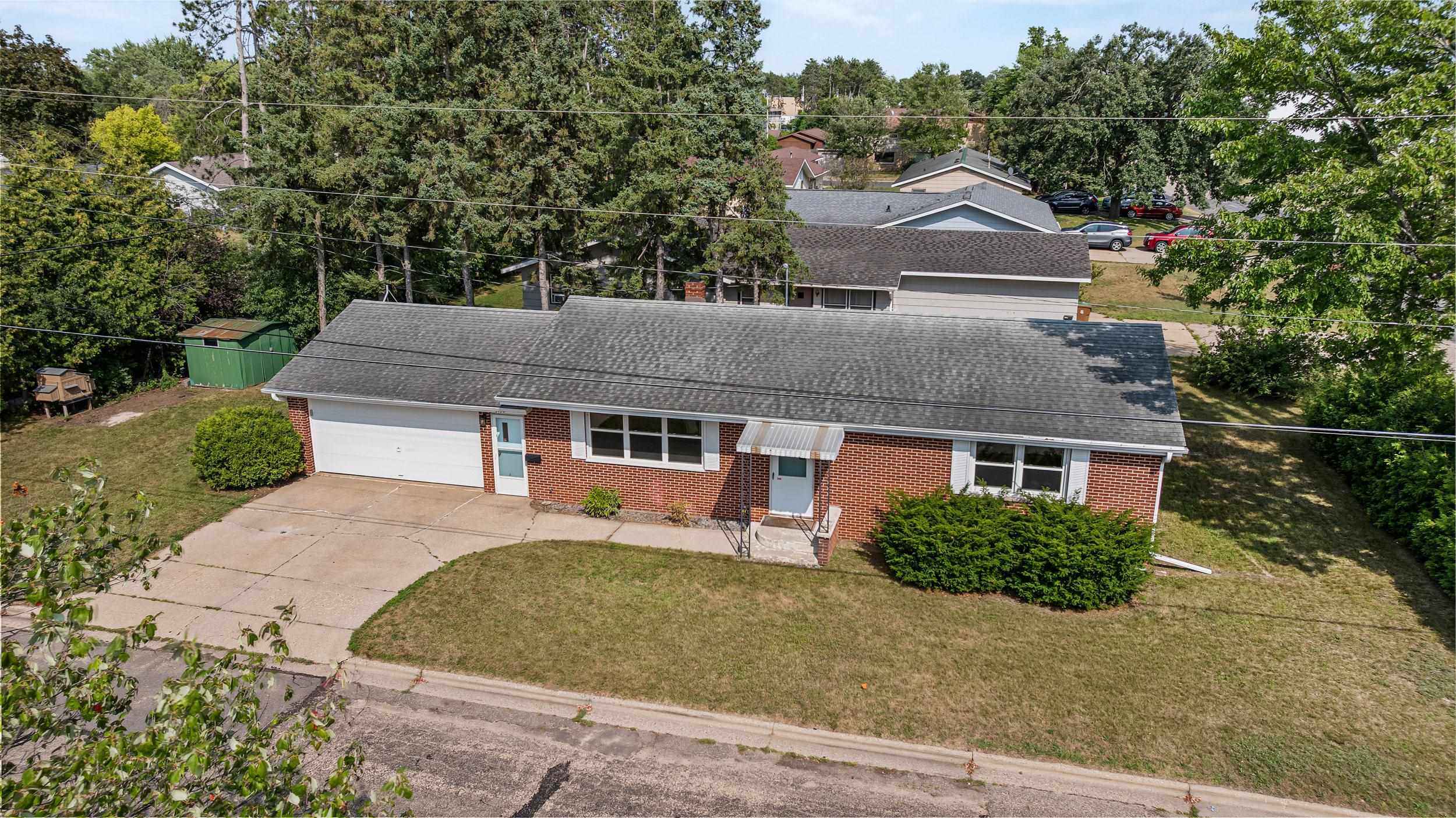 2125 INDIANA AVENUE, Stevens Point, Wisconsin 54481, 3 Bedrooms Bedrooms, ,2 BathroomsBathrooms,Residential,For Sale,2125 INDIANA AVENUE,22603835