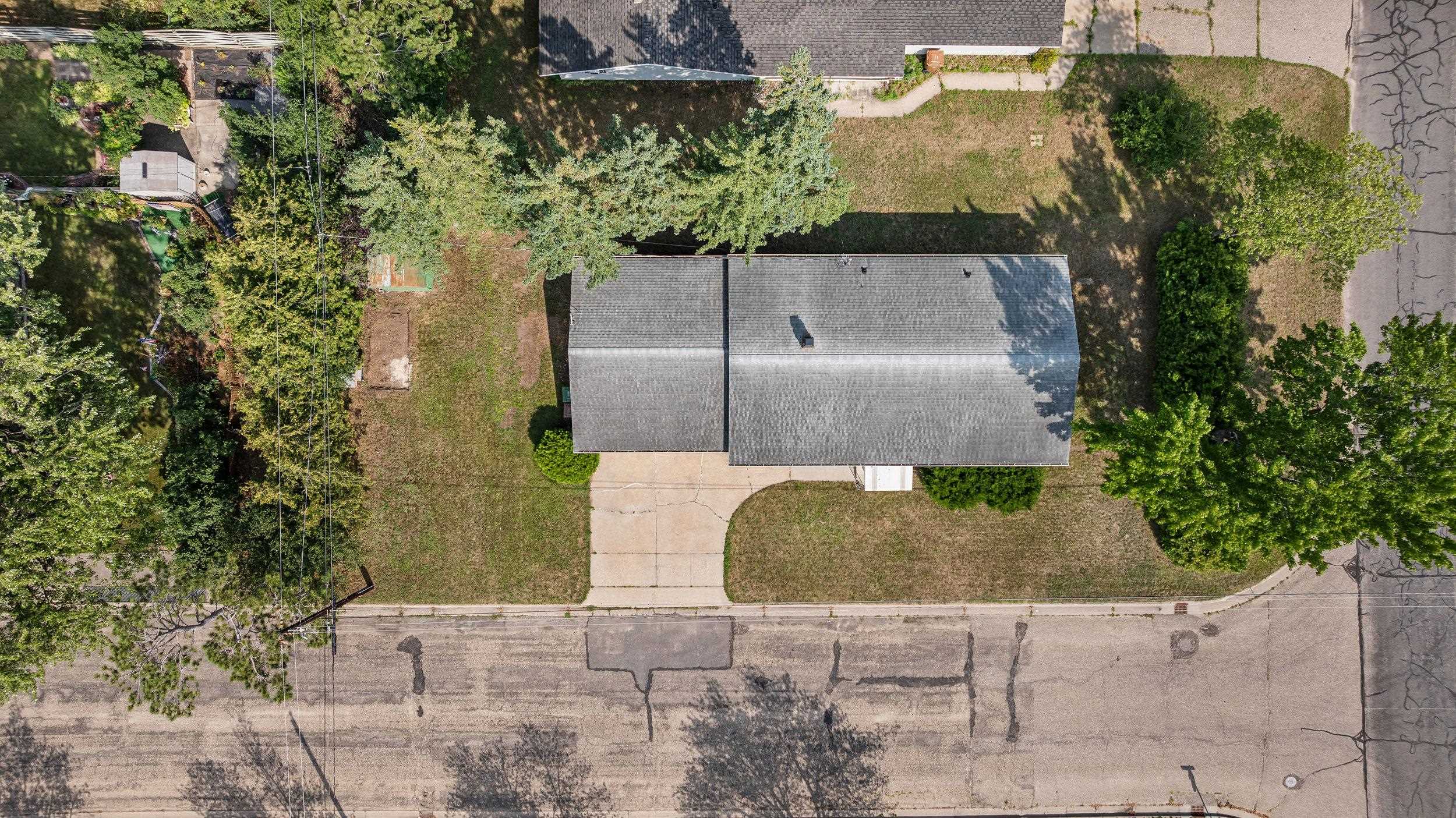2125 INDIANA AVENUE, Stevens Point, Wisconsin 54481, 3 Bedrooms Bedrooms, ,2 BathroomsBathrooms,Residential,For Sale,2125 INDIANA AVENUE,22603835