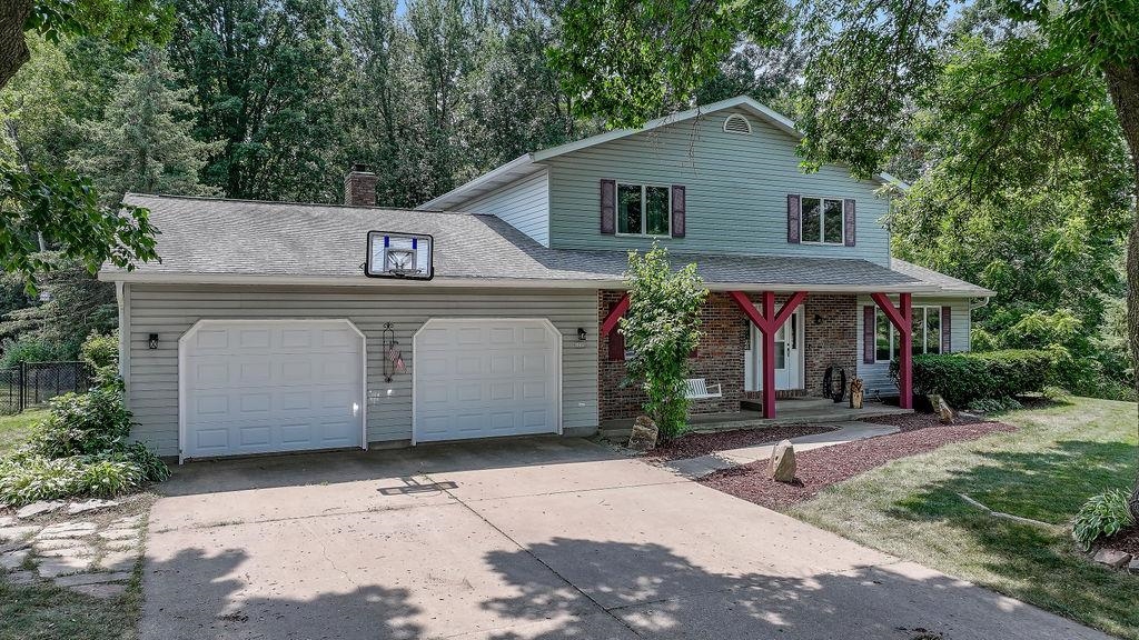 2200 E FILLMORE STREET, Marshfield, Wisconsin 54449, 4 Bedrooms Bedrooms, ,2 BathroomsBathrooms,Residential,For Sale,2200 E FILLMORE STREET,22603840