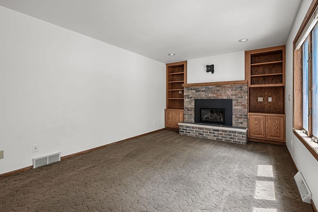 2200 E FILLMORE STREET, Marshfield, Wisconsin 54449, 4 Bedrooms Bedrooms, ,2 BathroomsBathrooms,Residential,For Sale,2200 E FILLMORE STREET,22603840