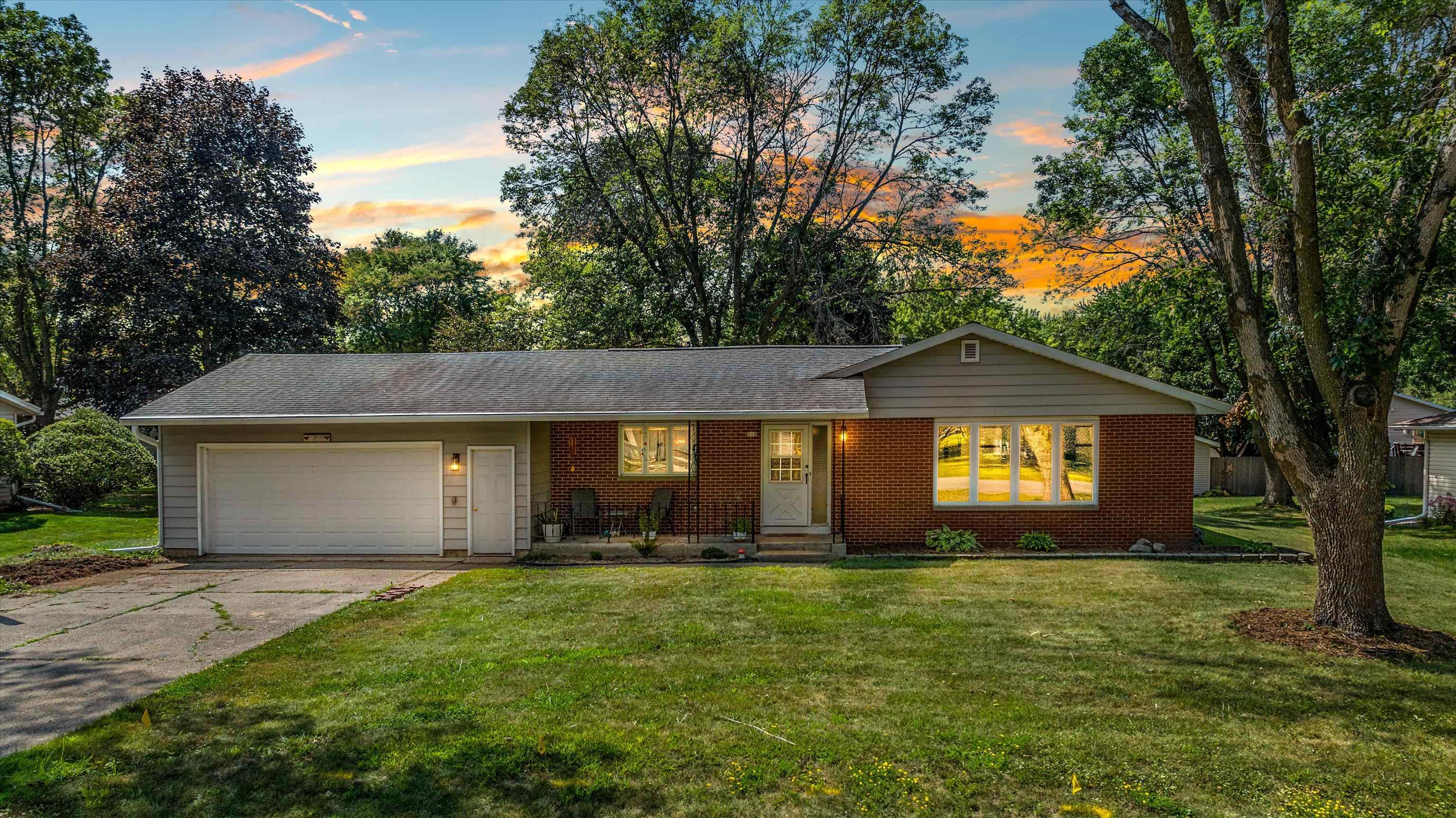 508 N AUBURN AVENUE, Marshfield, Wisconsin 54449, 3 Bedrooms Bedrooms, ,2 BathroomsBathrooms,Residential,For Sale,508 N AUBURN AVENUE,22603841