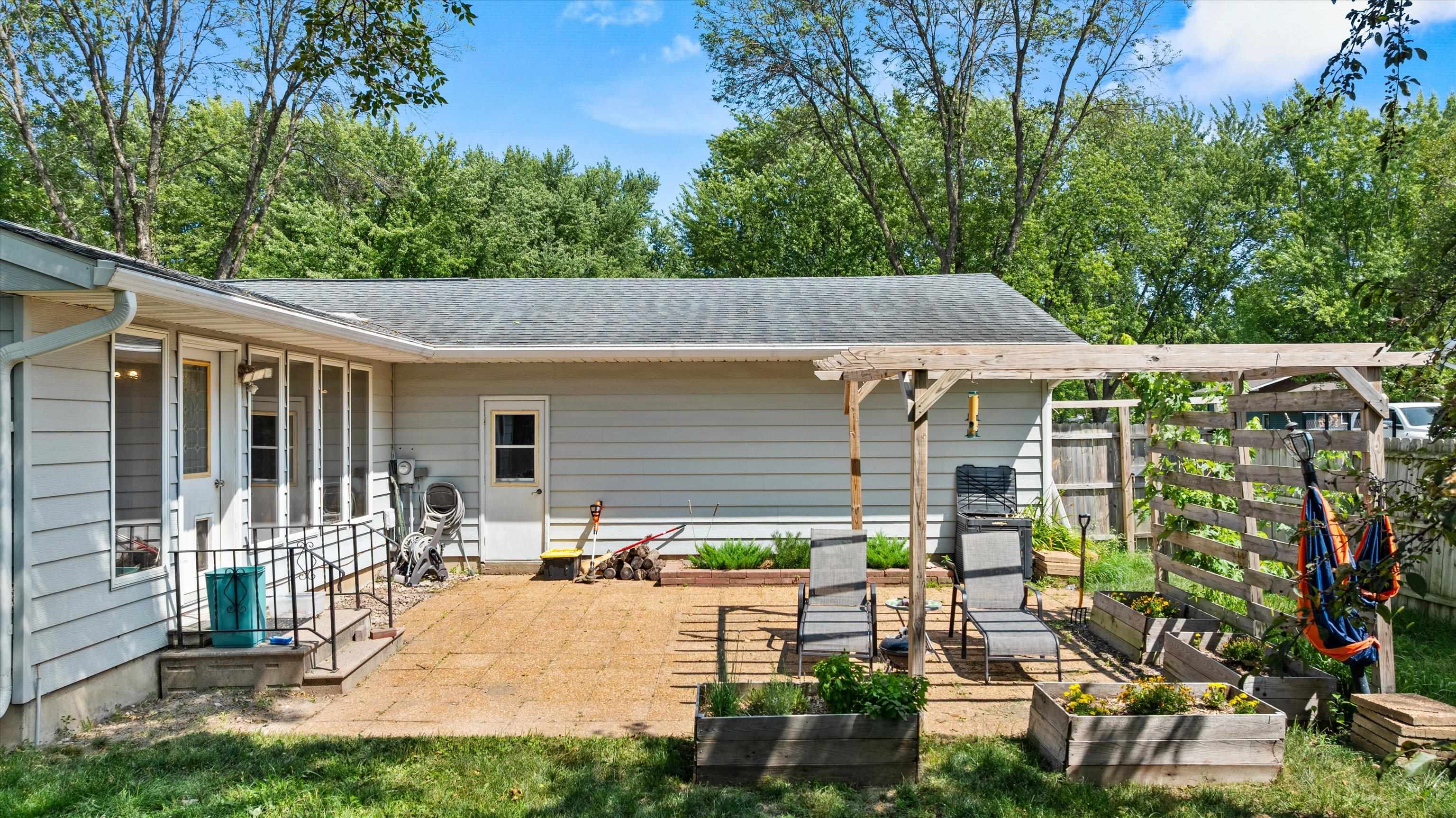 508 N AUBURN AVENUE, Marshfield, Wisconsin 54449, 3 Bedrooms Bedrooms, ,2 BathroomsBathrooms,Residential,For Sale,508 N AUBURN AVENUE,22603841