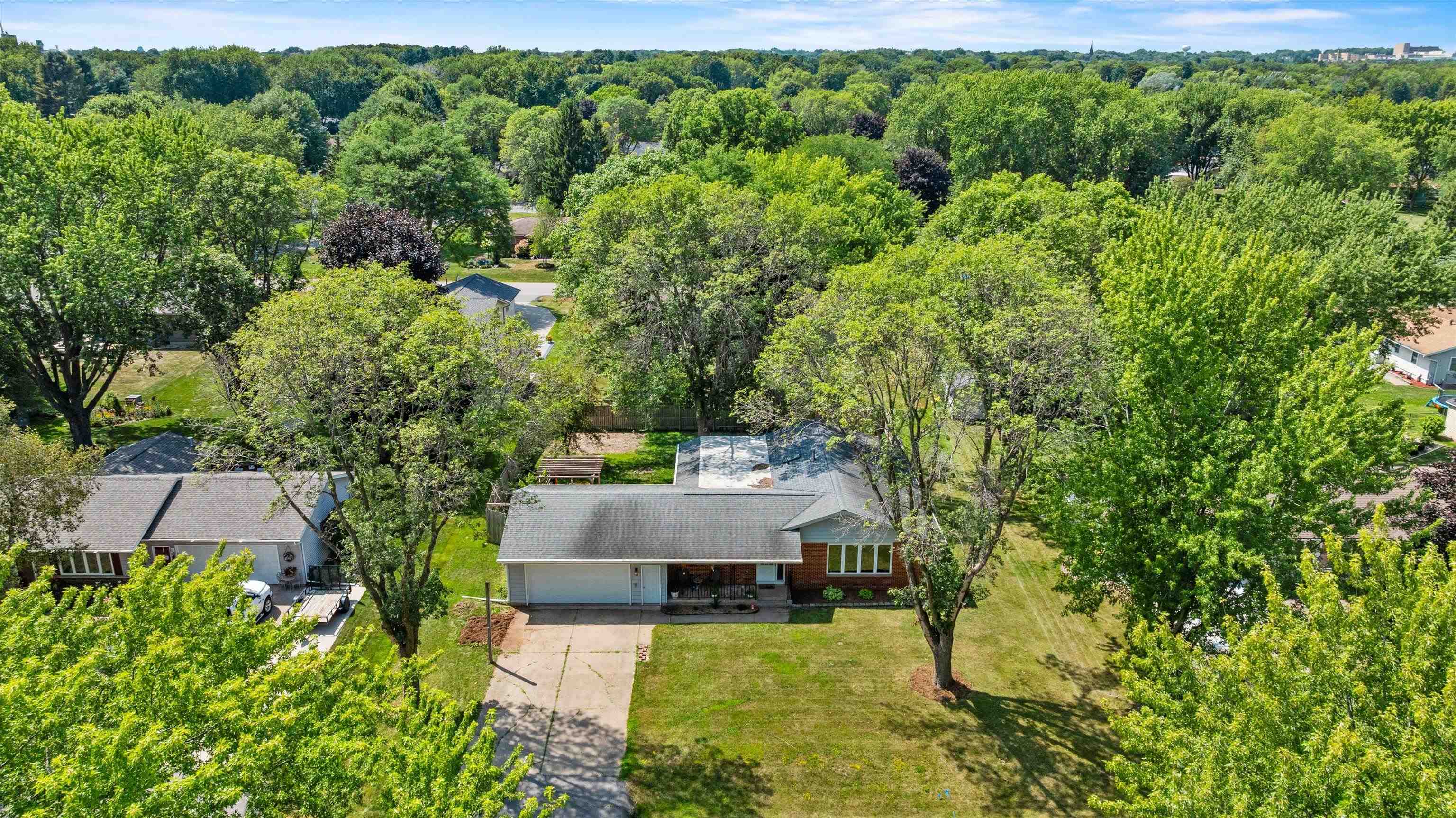 508 N AUBURN AVENUE, Marshfield, Wisconsin 54449, 3 Bedrooms Bedrooms, ,2 BathroomsBathrooms,Residential,For Sale,508 N AUBURN AVENUE,22603841