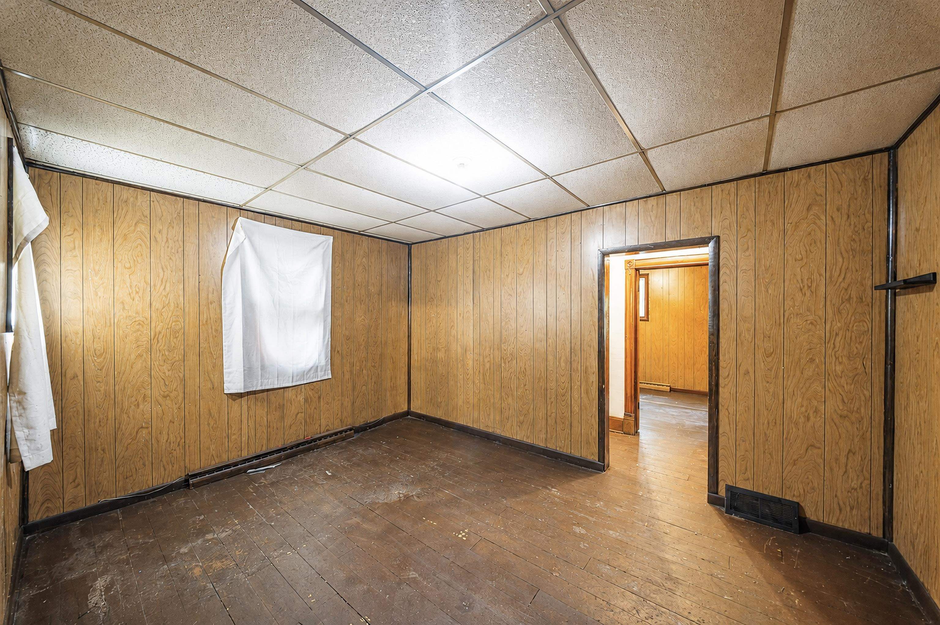2109 LOGAN AVENUE, Merrill, Wisconsin 54452, 4 Bedrooms Bedrooms, ,1 BathroomBathrooms,Residential,For Sale,2109 LOGAN AVENUE,22603842