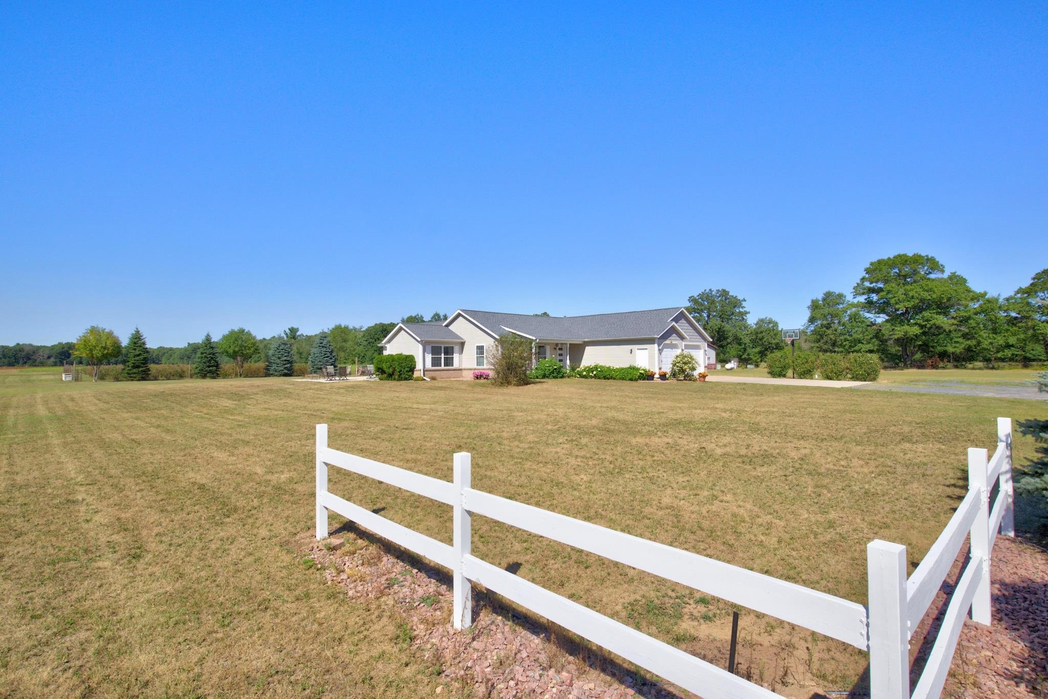 1792 COUNTY ROAD G, Nekoosa, Wisconsin 54457, 5 Bedrooms Bedrooms, ,3 BathroomsBathrooms,Residential,For Sale,1792 COUNTY ROAD G,22603843