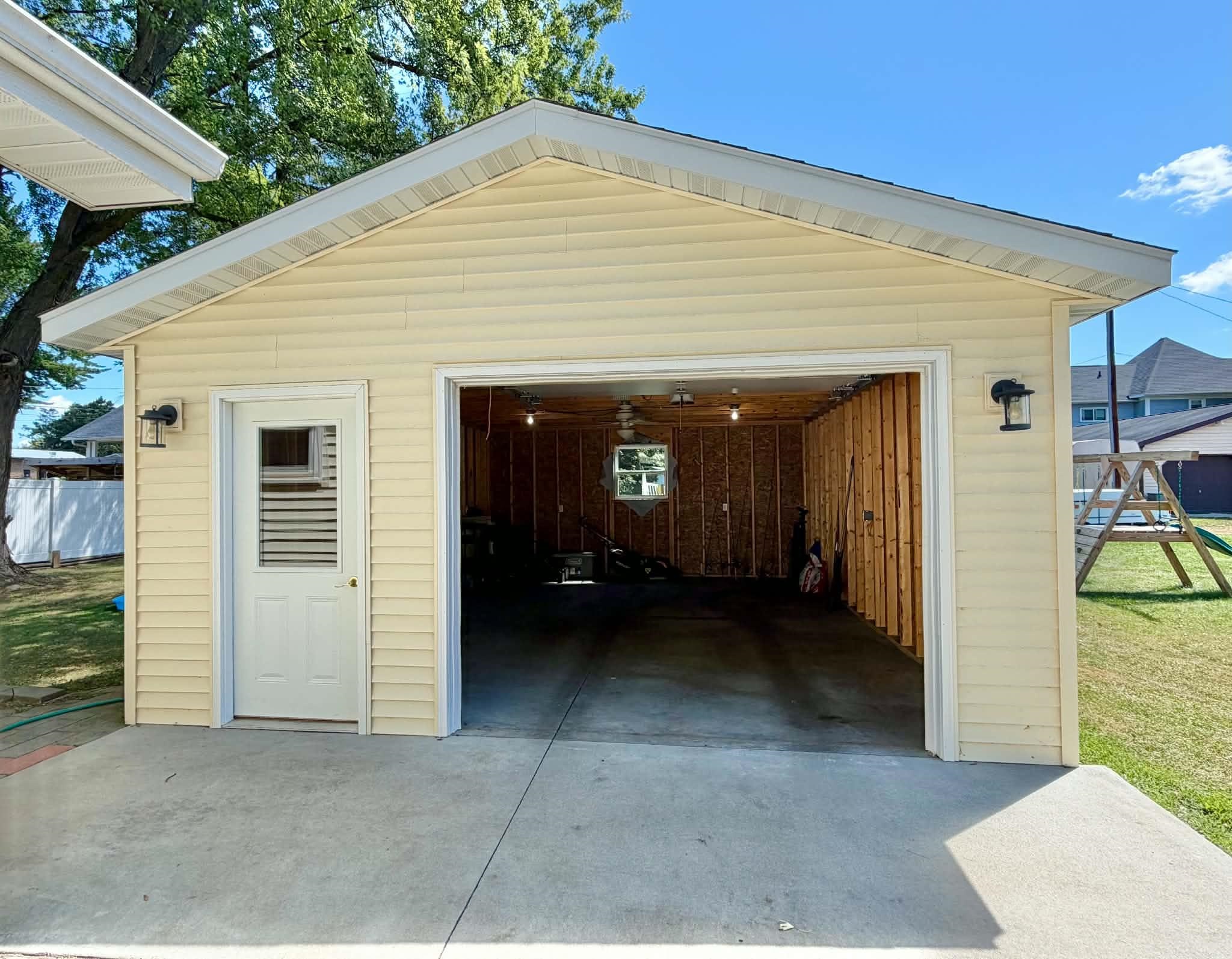 308 PINE STREET, Marathon, Wisconsin 54448, 2 Bedrooms Bedrooms, ,1 BathroomBathrooms,Residential,For Sale,308 PINE STREET,22603845