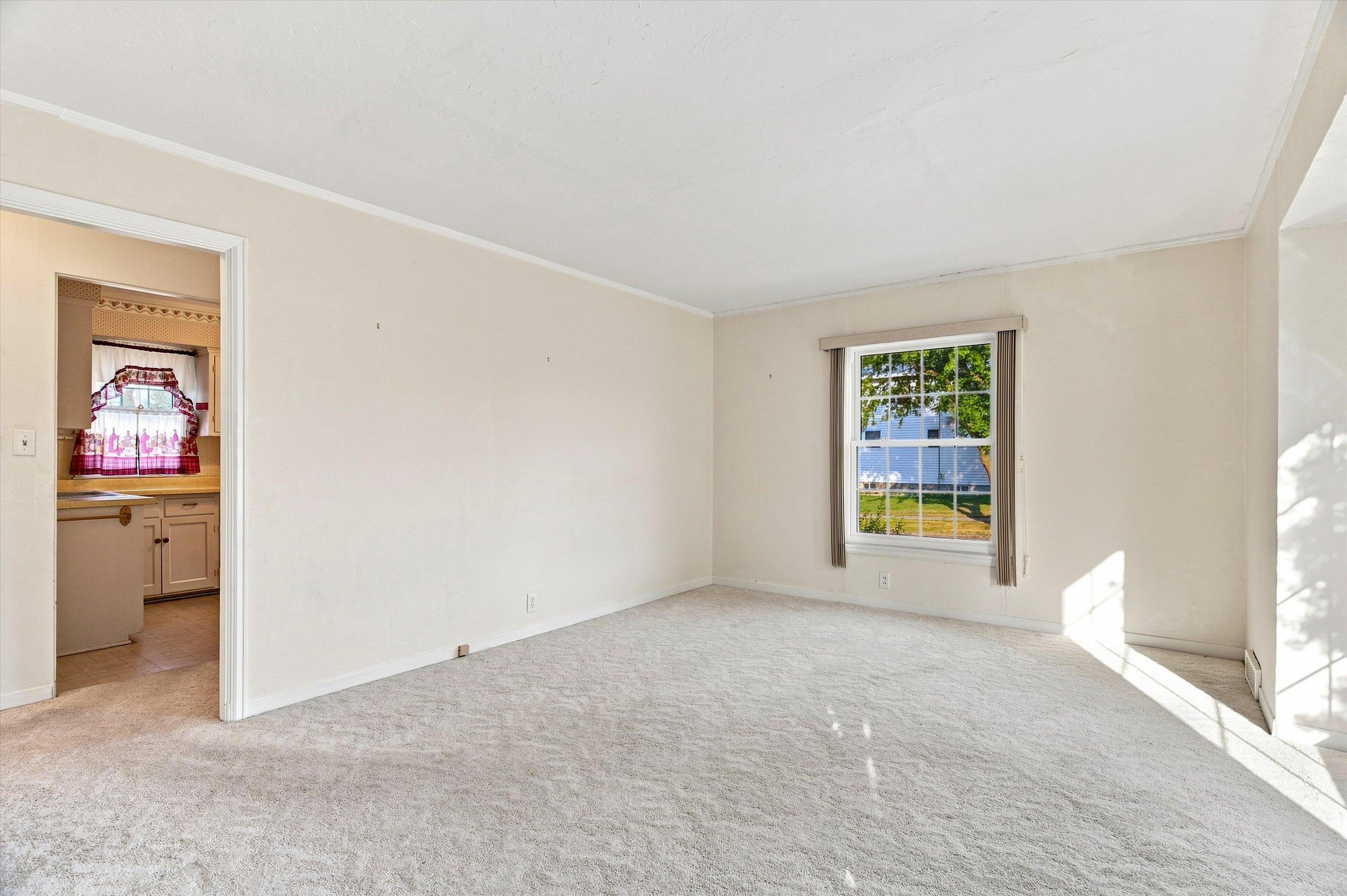 201 W DOEGE STREET, Marshfield, Wisconsin 54449, 3 Bedrooms Bedrooms, ,2 BathroomsBathrooms,Residential,For Sale,201 W DOEGE STREET,22603848
