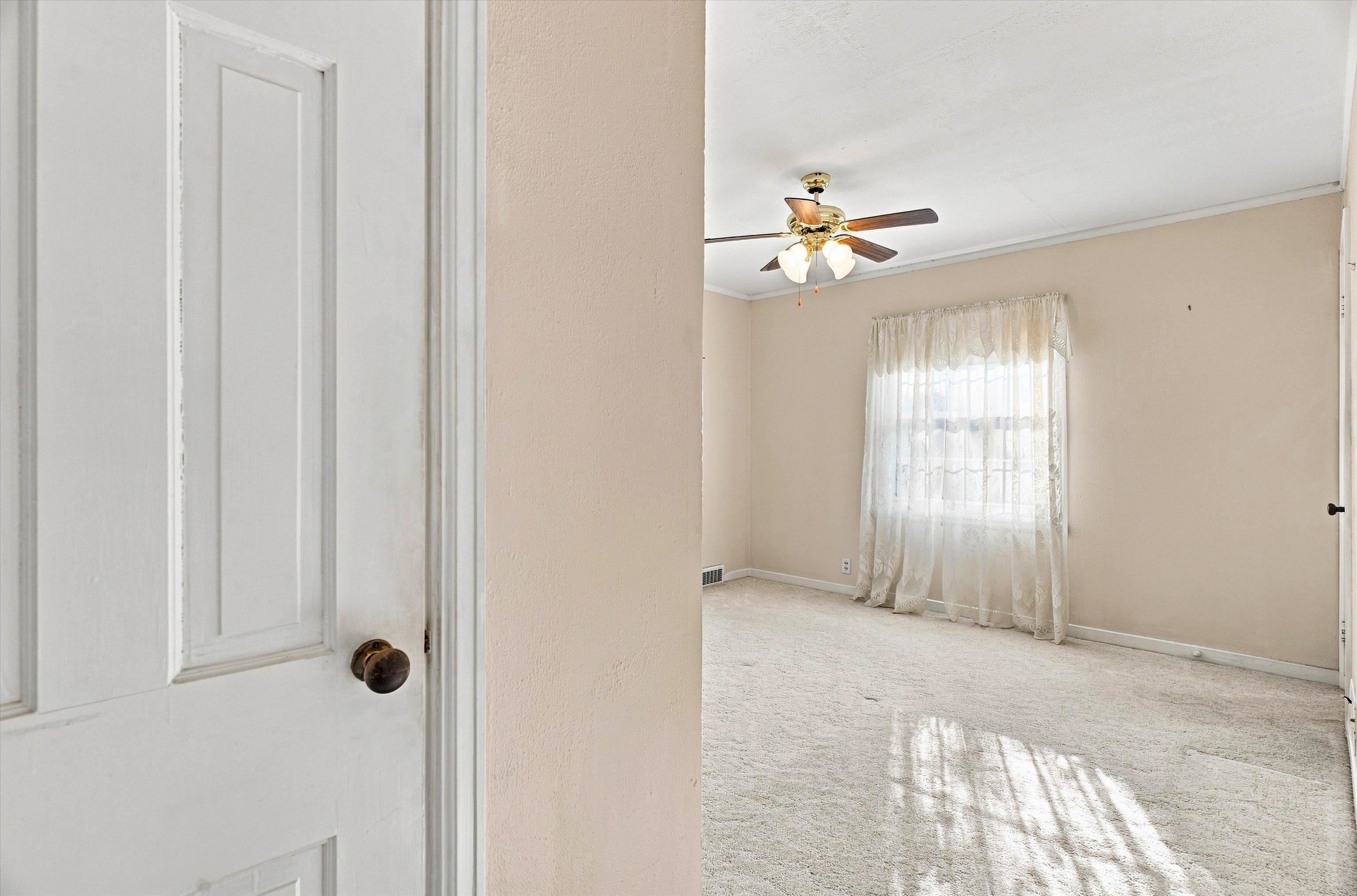 201 W DOEGE STREET, Marshfield, Wisconsin 54449, 3 Bedrooms Bedrooms, ,2 BathroomsBathrooms,Residential,For Sale,201 W DOEGE STREET,22603848